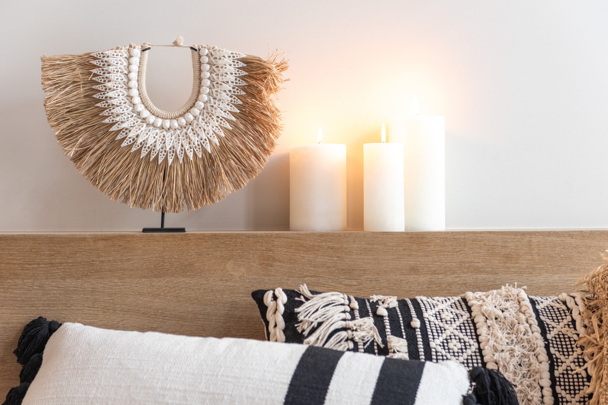 Necklace+Stand Dora Shells/Seagrass White Large