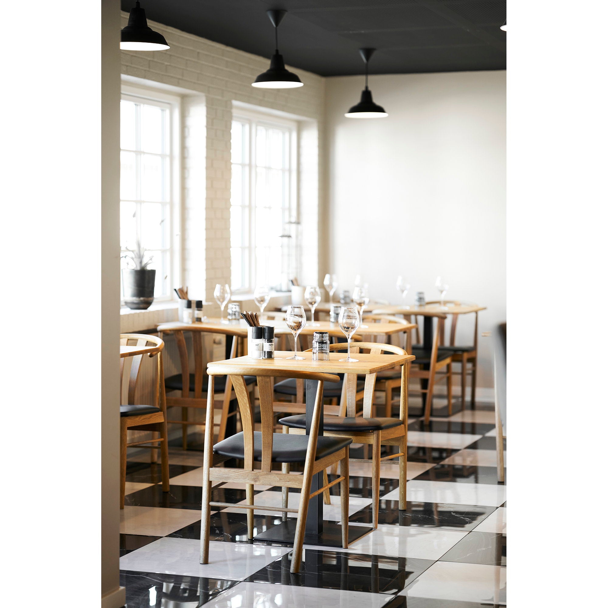 Lignano Cafe Table - Cafe table, oak, black metal base 70x70x75 cm