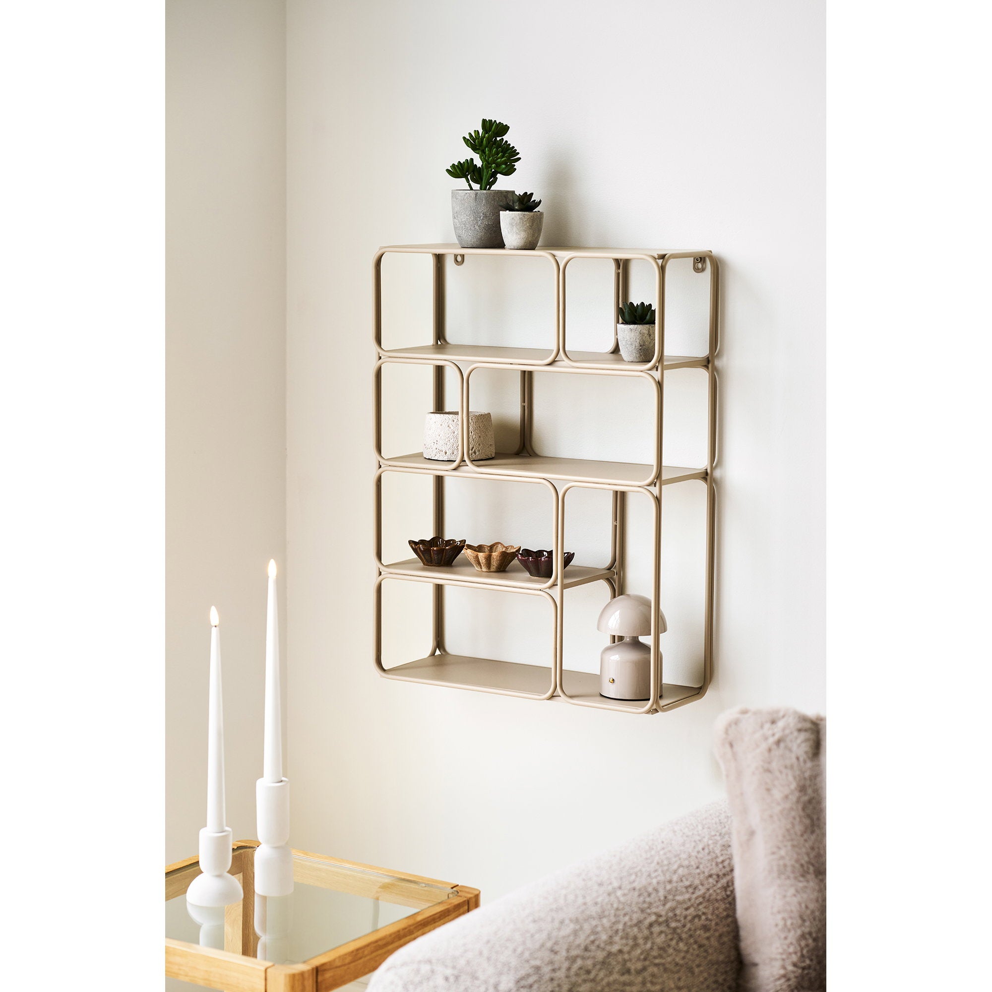 Lanciano wandplank van metaal in beige