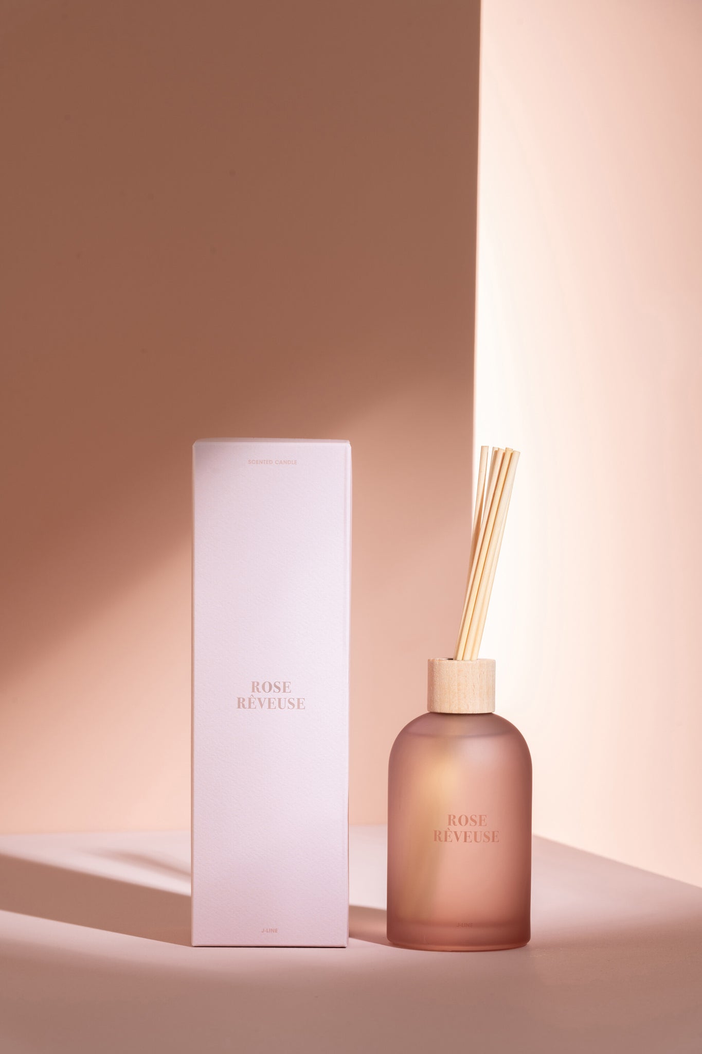 Reed Diffuser Accords Essentiels Rose Rêveuse-250Ml
