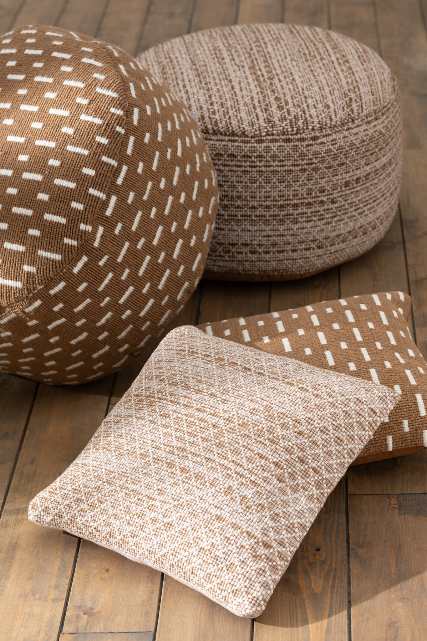 Cushion Lines Outdoor Polyester Brown/White