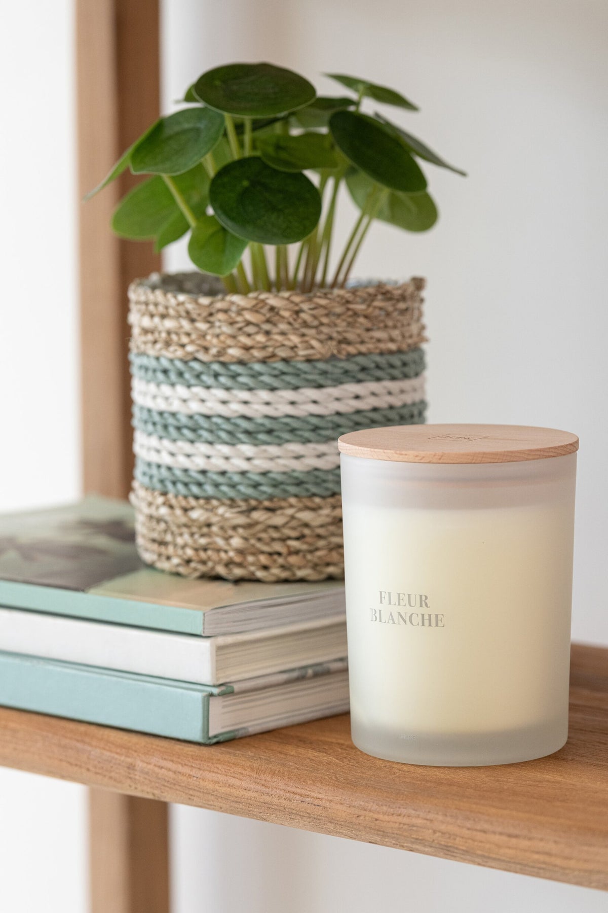Geurkaars Accords Essentiels Fleur Blanche – 52 uur