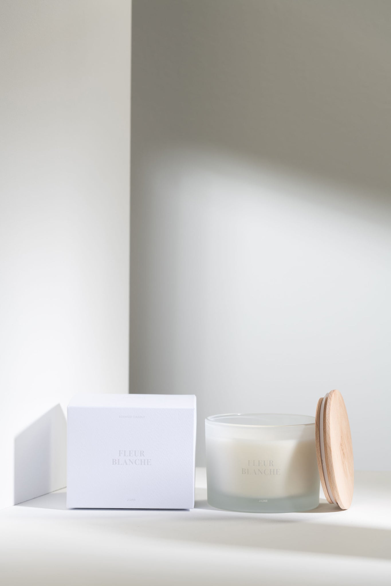 Scented Candle Accords Essentiels Fleur Blanche-28H