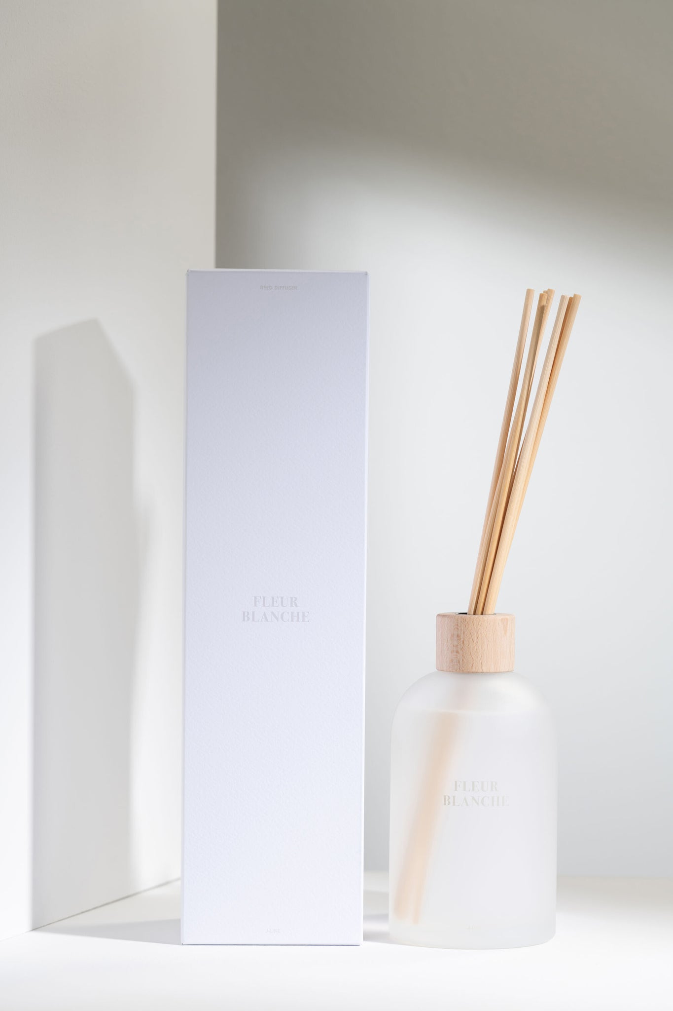 Reed Diffuser Accords Essentiels Fleur Blanche-550Ml