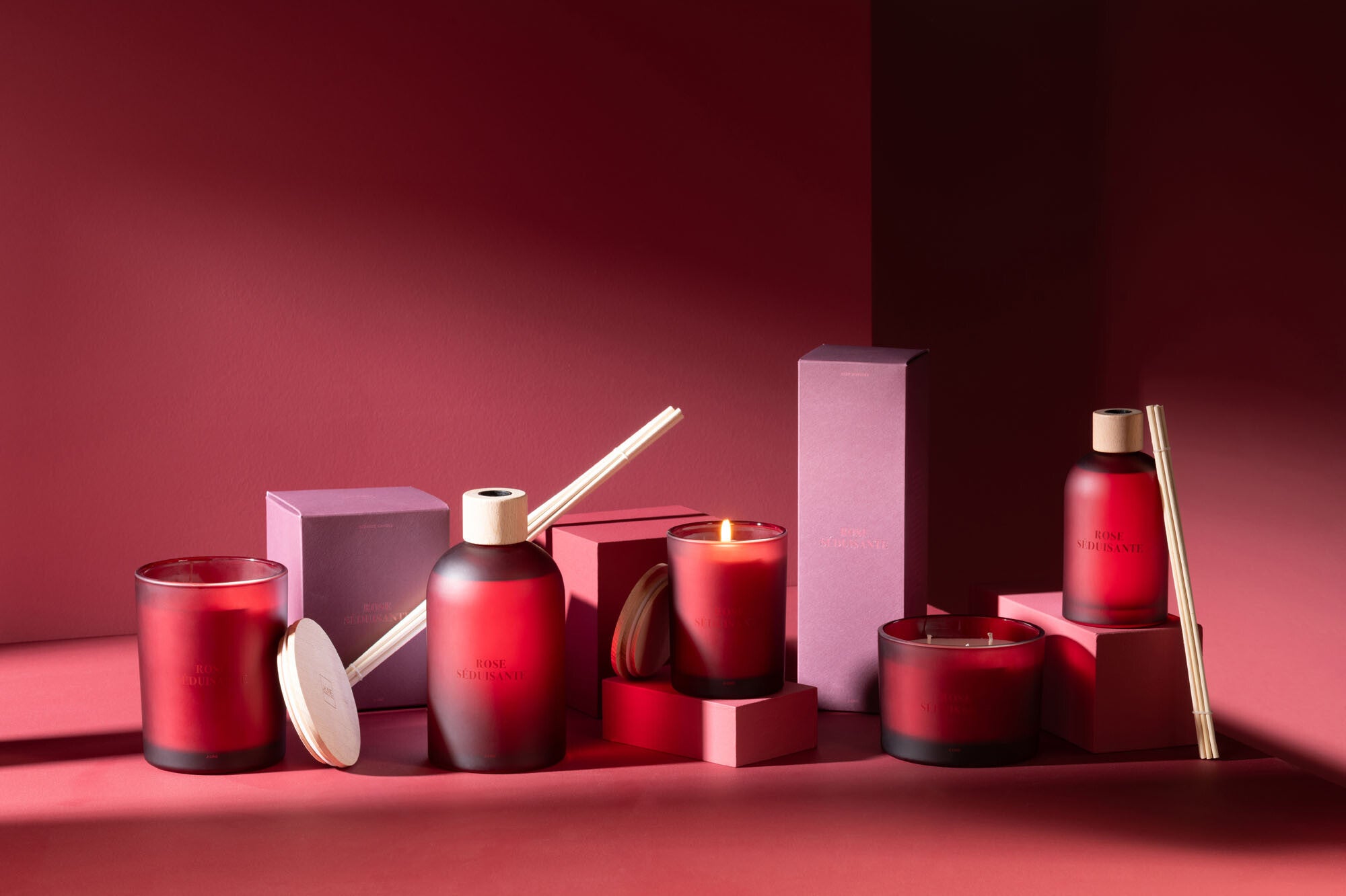 Scented Candle Accords Essentiels Rose Seduisante-28H