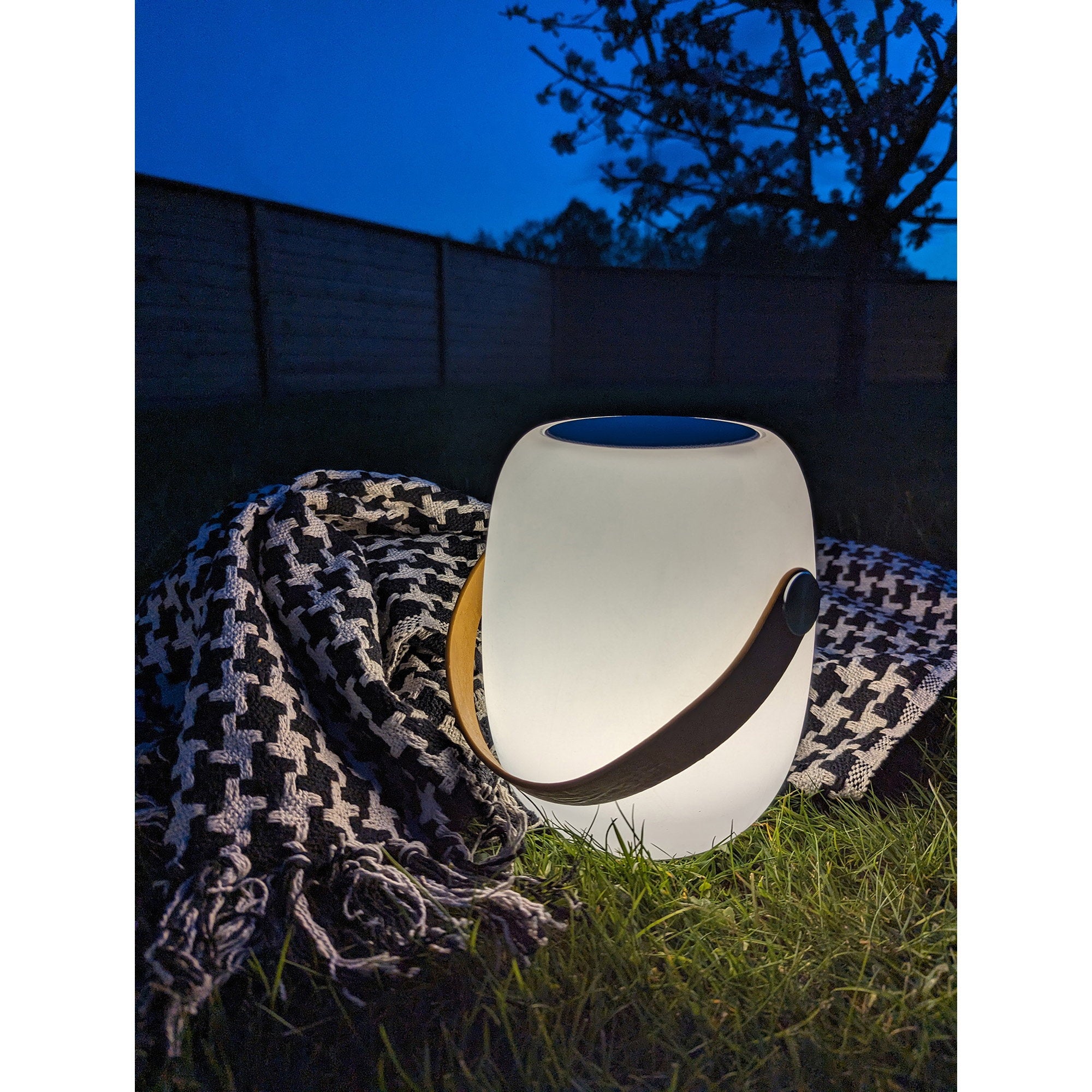 Cardiff LED Lampe – Lampe mit Gurt, Bluetooth-Lautsprecher, wiederaufladbar, weiß