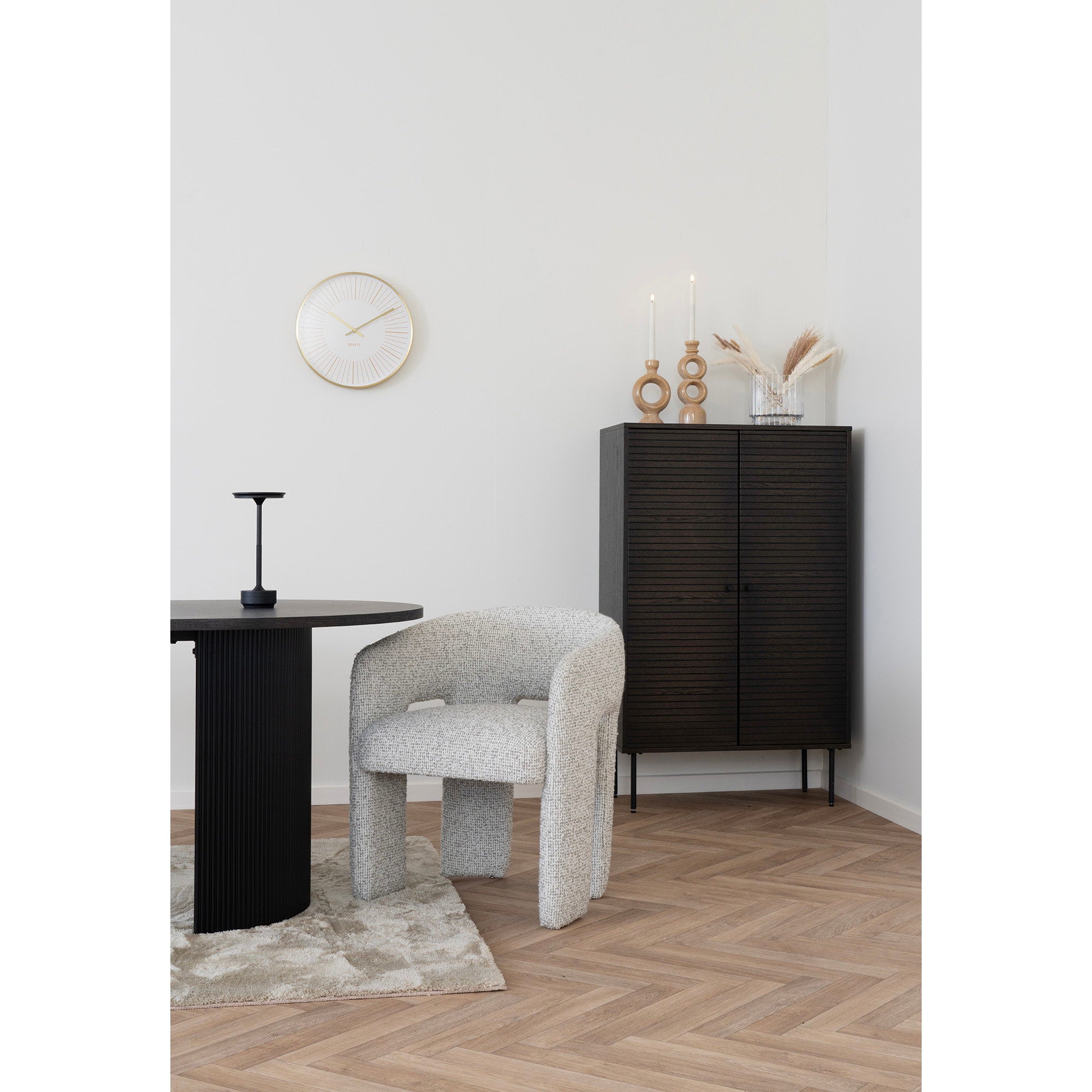 LYNEHAM TAFELLAMP OPLAADBAAR ZWART | METAAL