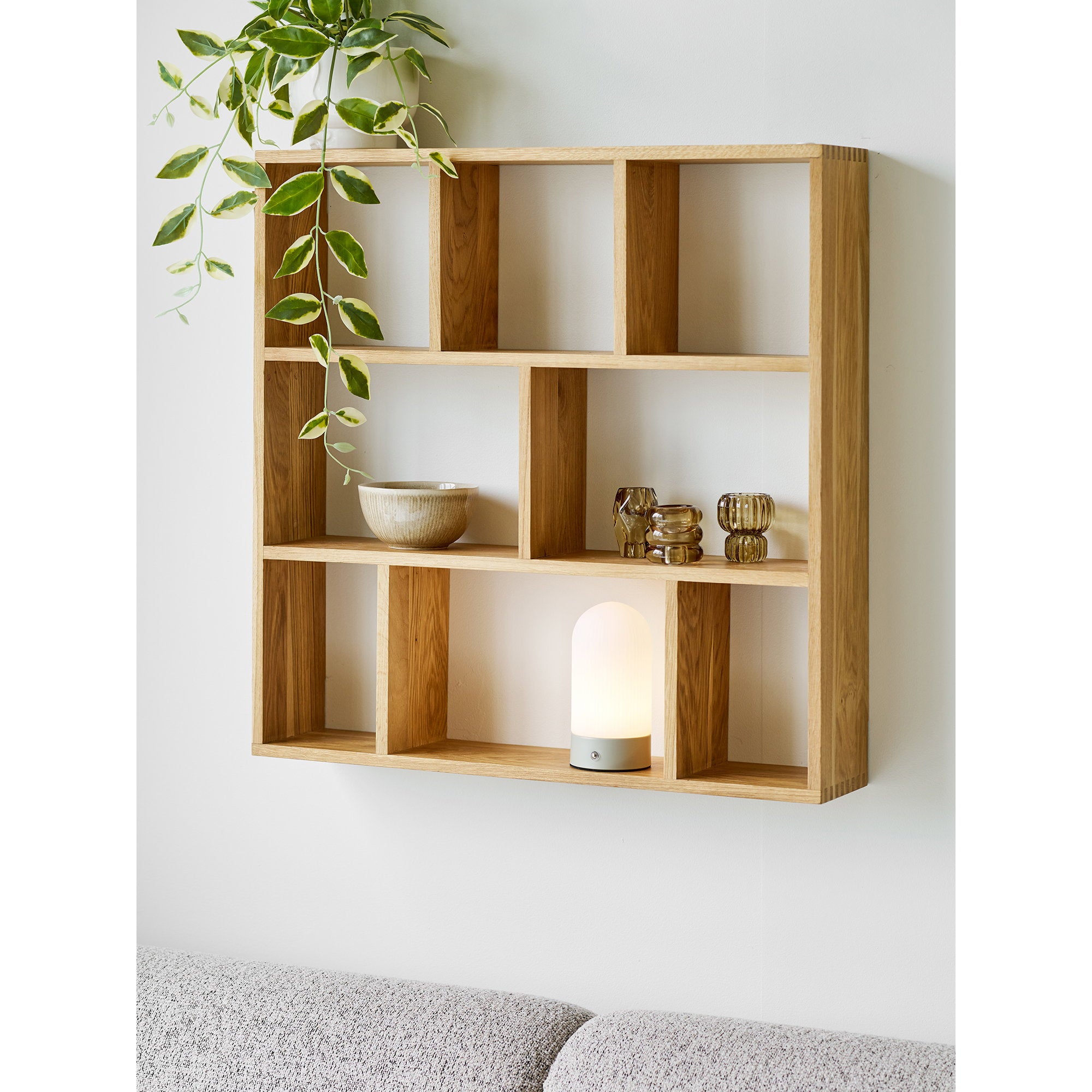 ASHFORD TAFELLAMP OPLAADBAAR BEIGE EN WIT | METAAL EN PE