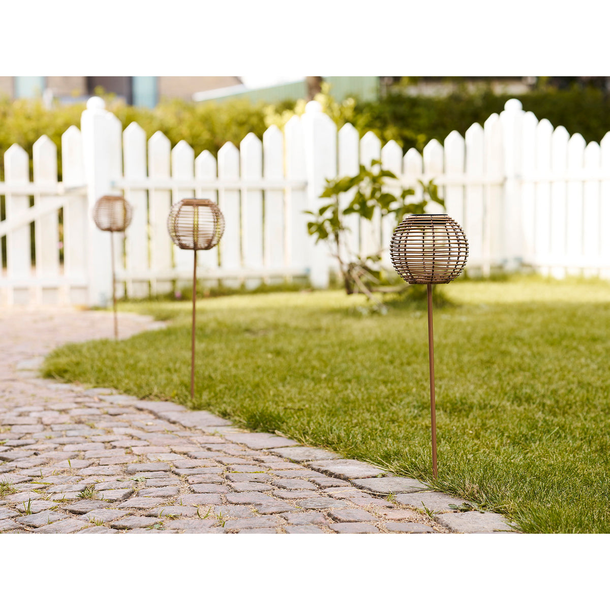 Vloerlamp Carlisle – metaal en PE, naturel, 17x17x70,5 cm