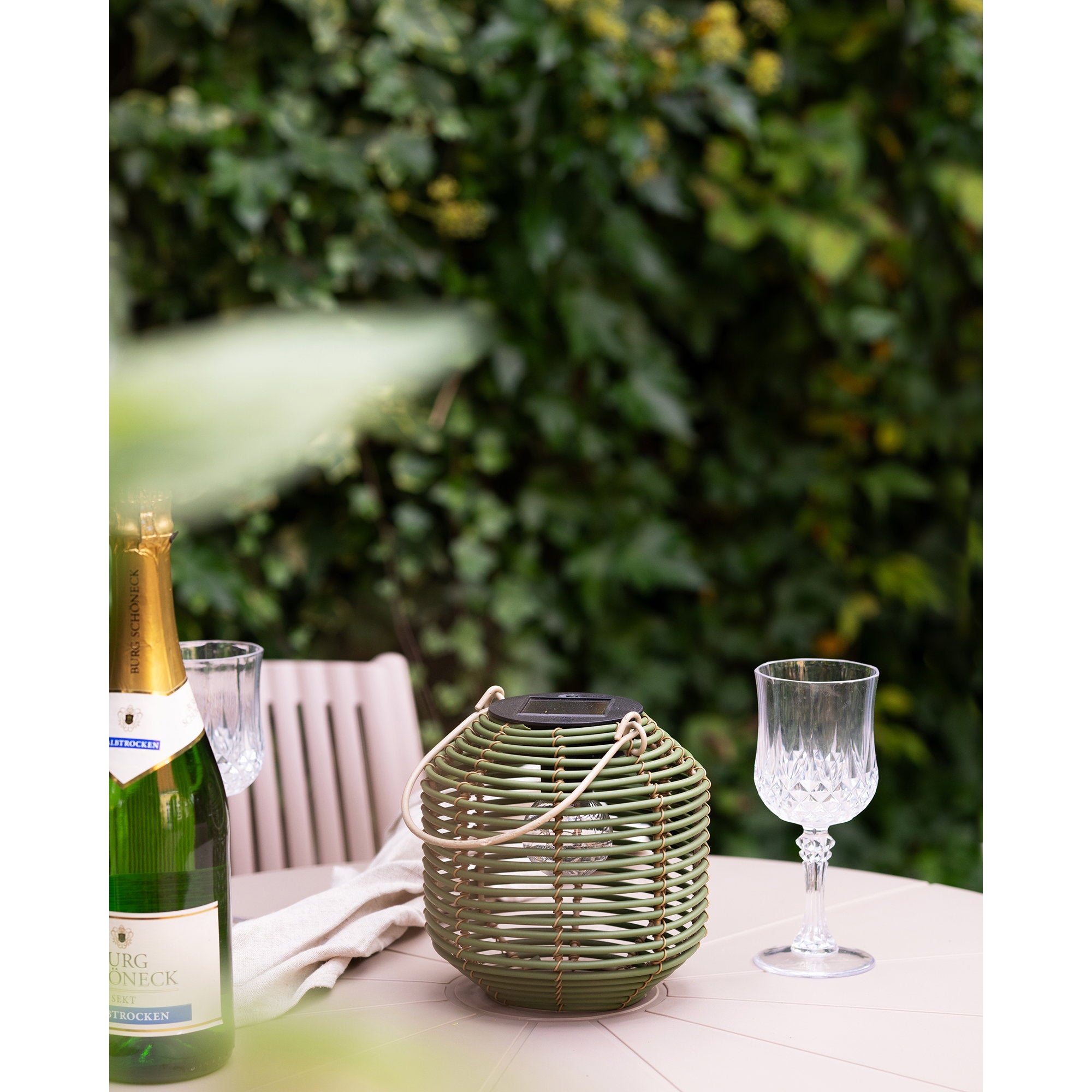 Crewe Lantern - Lantern, rechargeable with integrated solar panel, nature