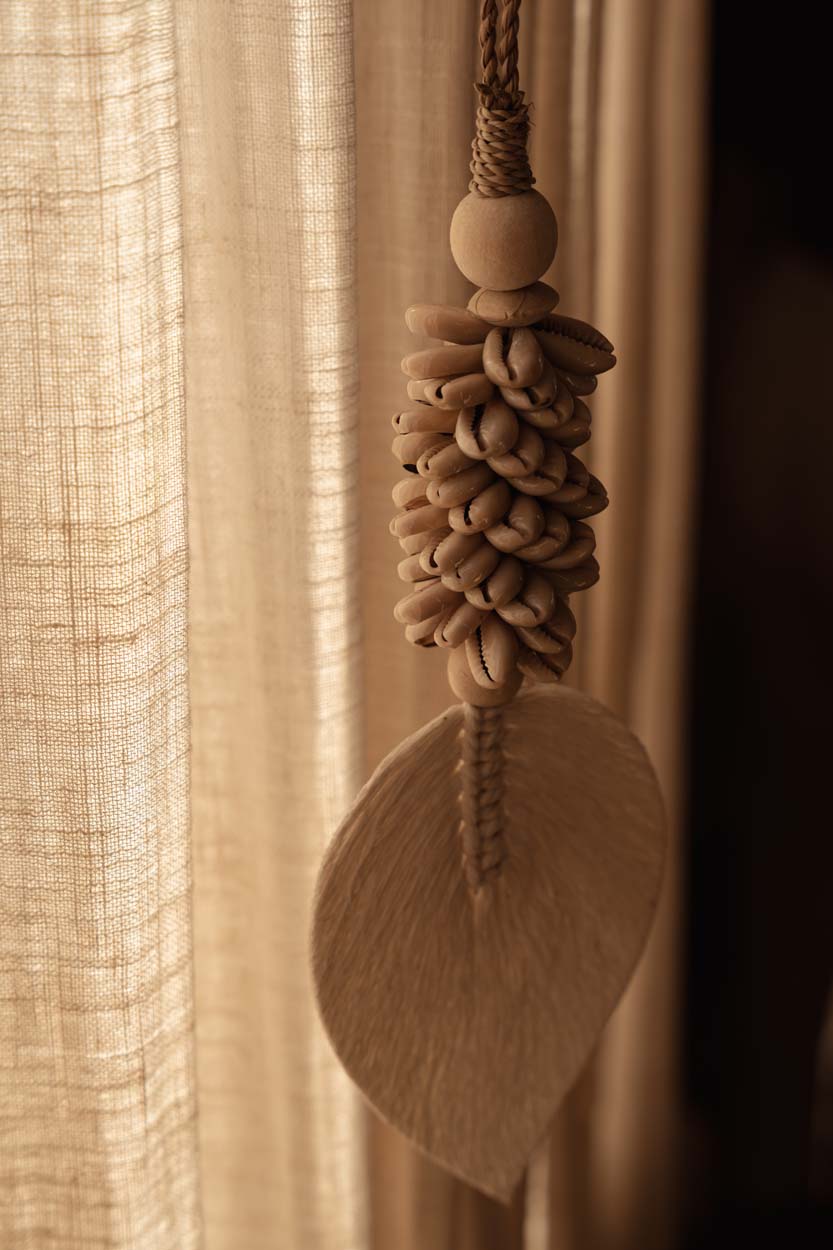 The Leaf & Shell Tassel - Natural