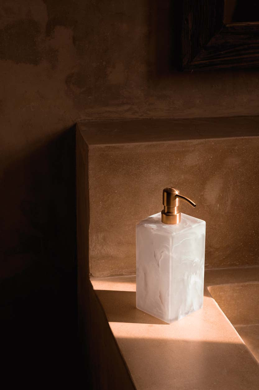 The Resin Soap Dispenser - Pink White