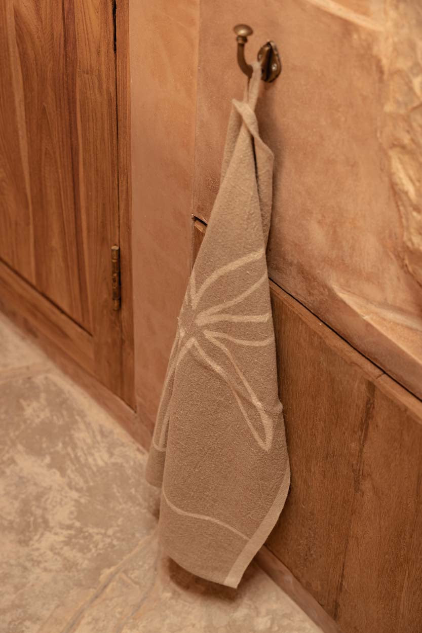 Küchenhandtuch mit Palmenmuster aus Leinen – Naturweiß – 50 x 70