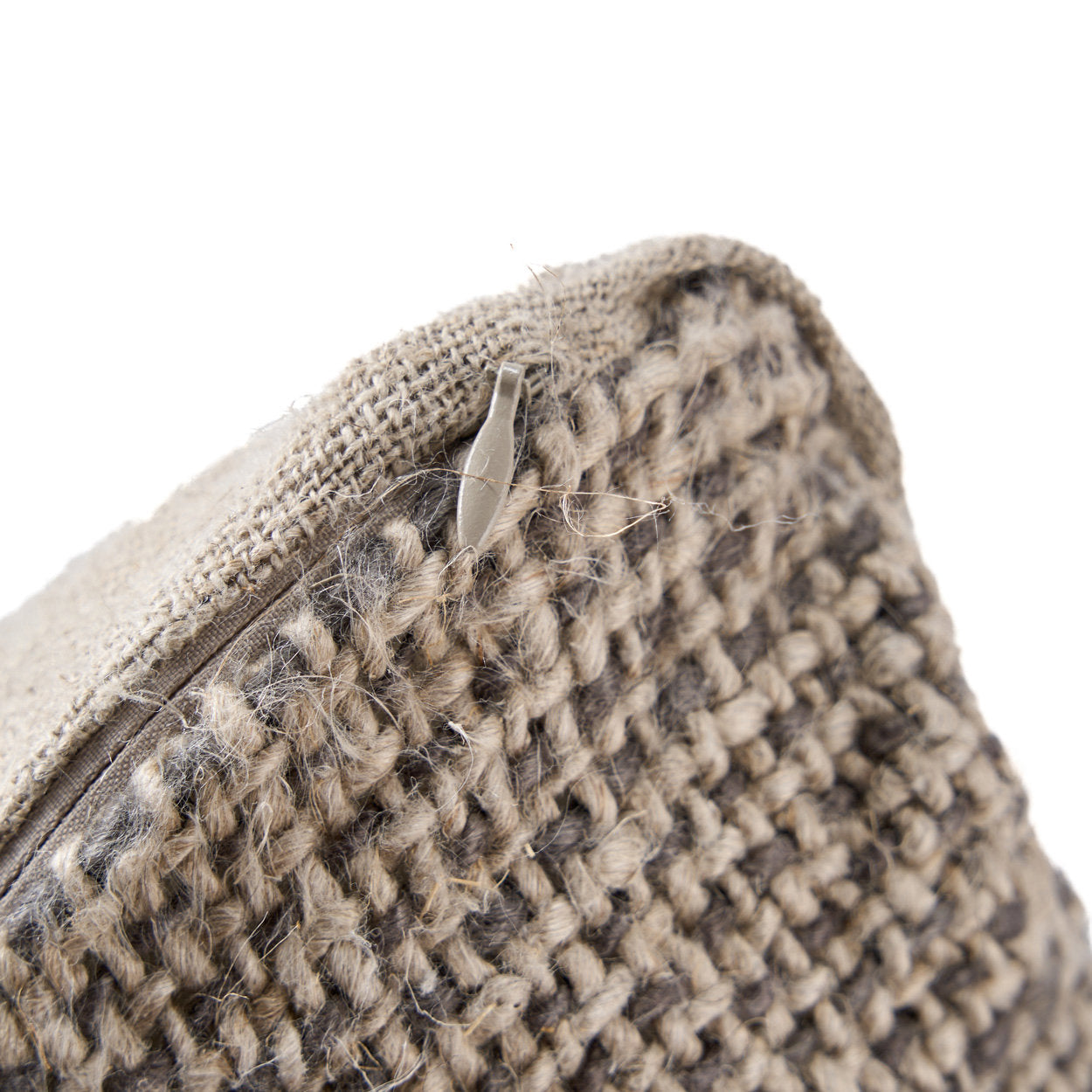 Der Leinen-Kissenbezug „Grain“ – Natur-Schwarz