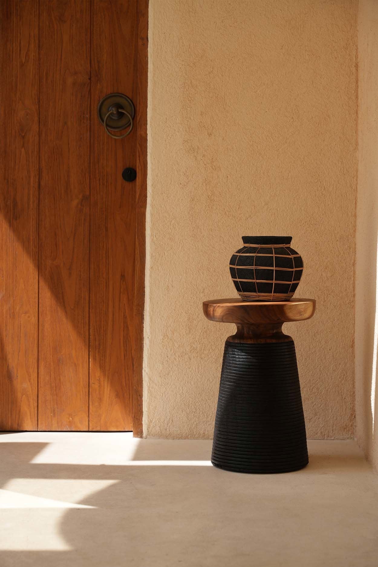 Die Belly Vase - Schwarz Natur - M