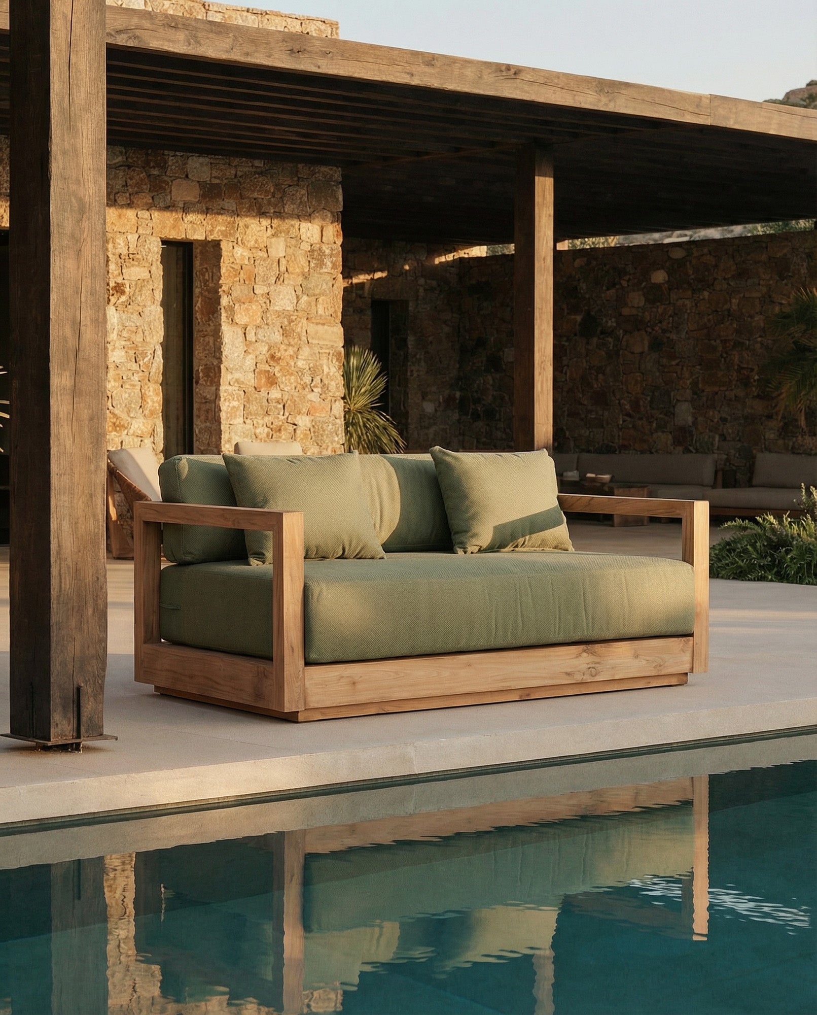Loungebank Umalas – gerecycled teakhout, algengroen, 2-zits