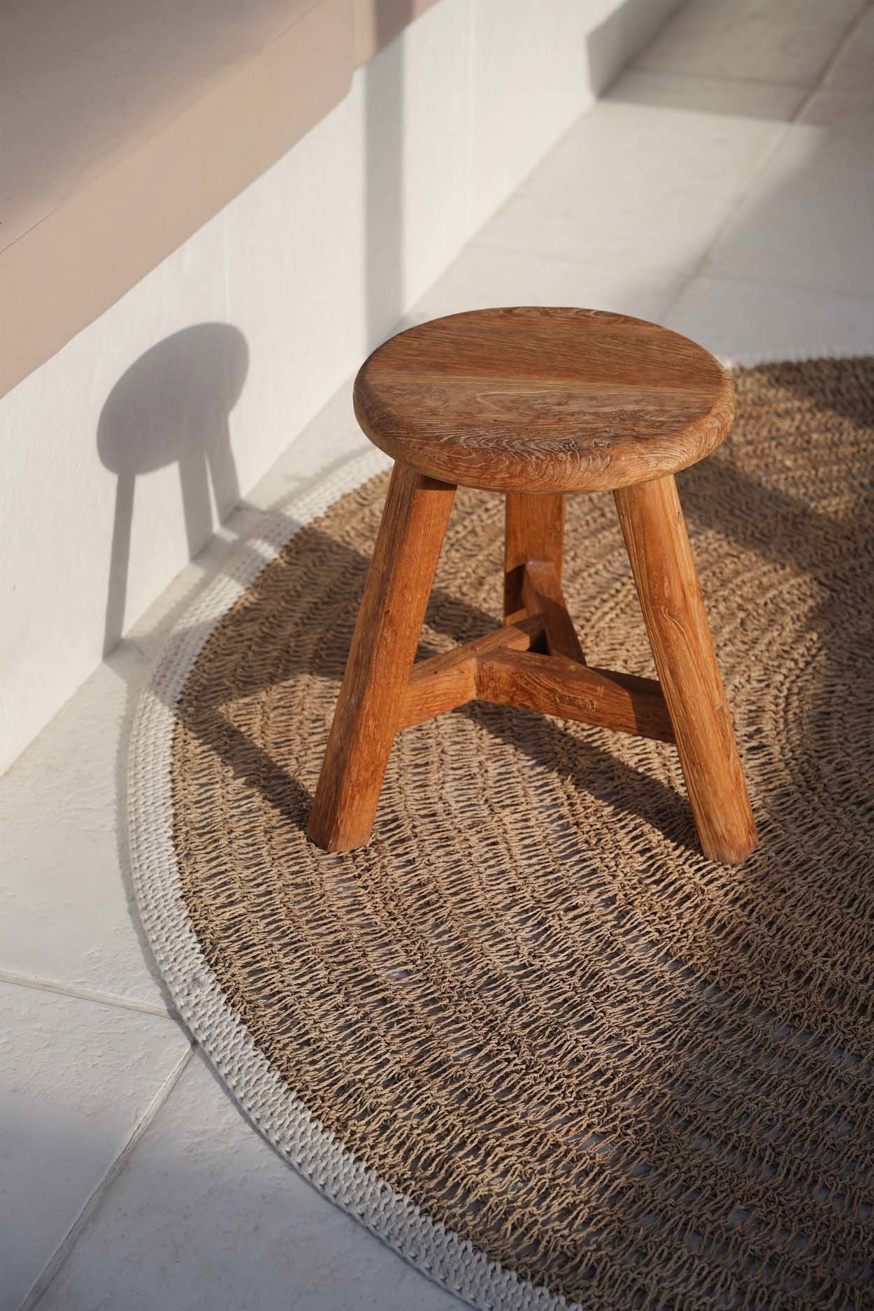 Kruk Noguchi – gerecycled teakhout, naturel, ø35×45 cm