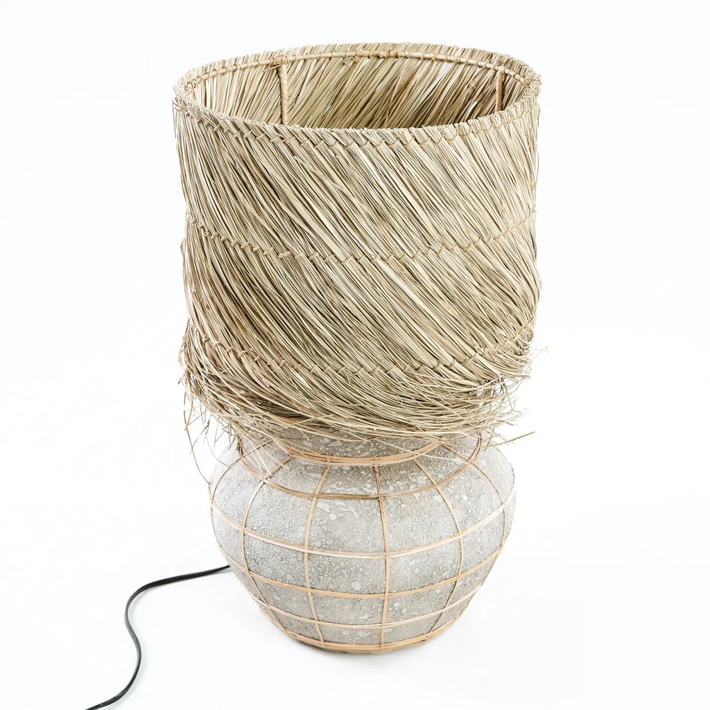 Die Lipsi Tischlampe - Naturbeton
