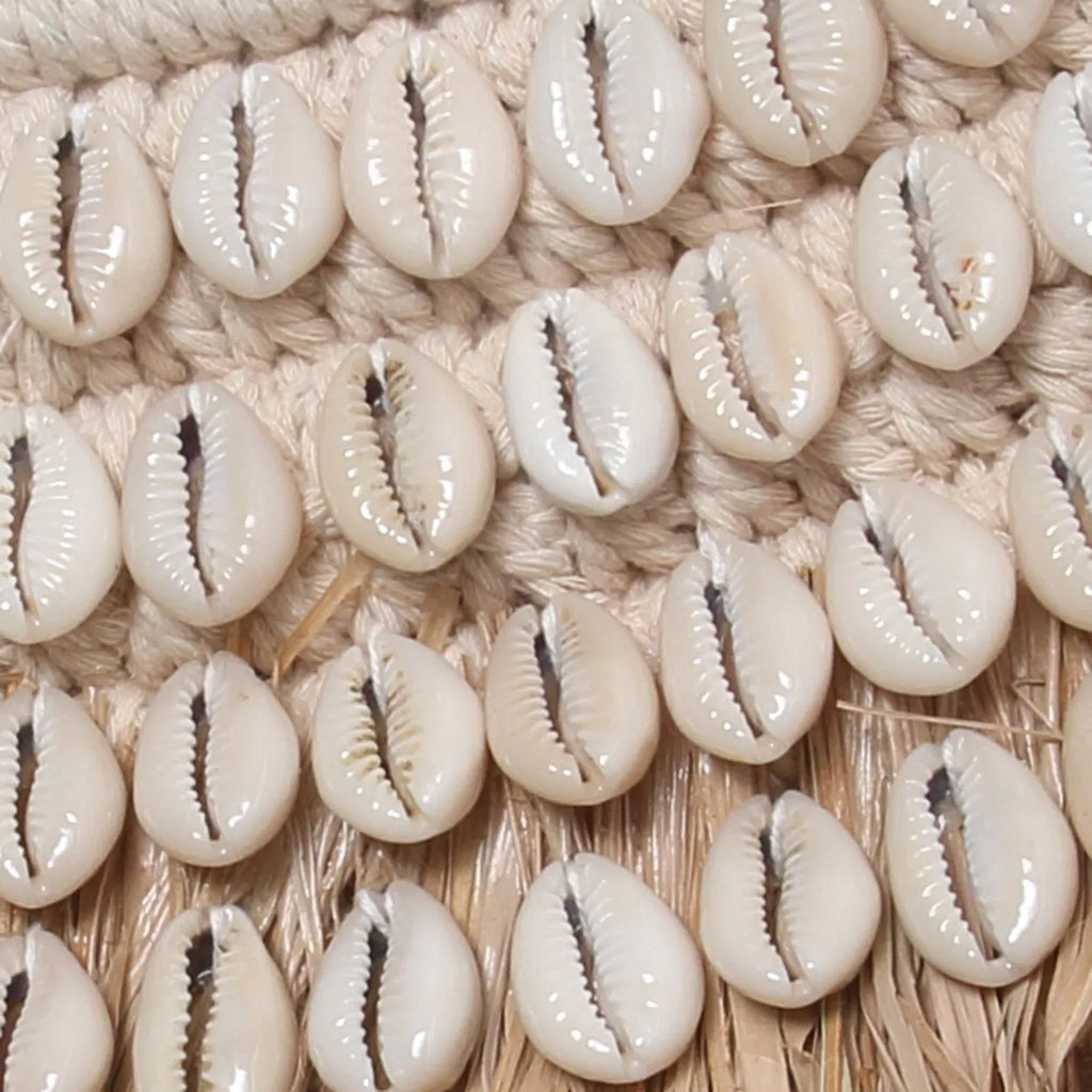 Der Raffia Cowrie Spiegel - Naturweiß