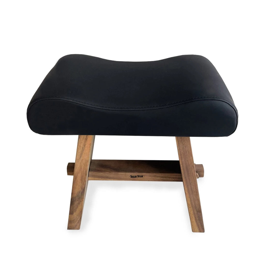 Der Suar Hocker mit Leder - Naturschwarz