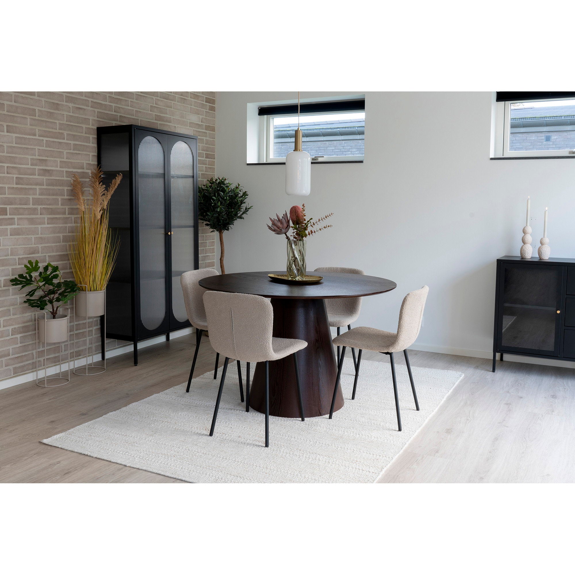 HALDEN DINING CHAIR BOUCLÉ BEIGE | ZWARTE POTEN (SET VAN 2)
