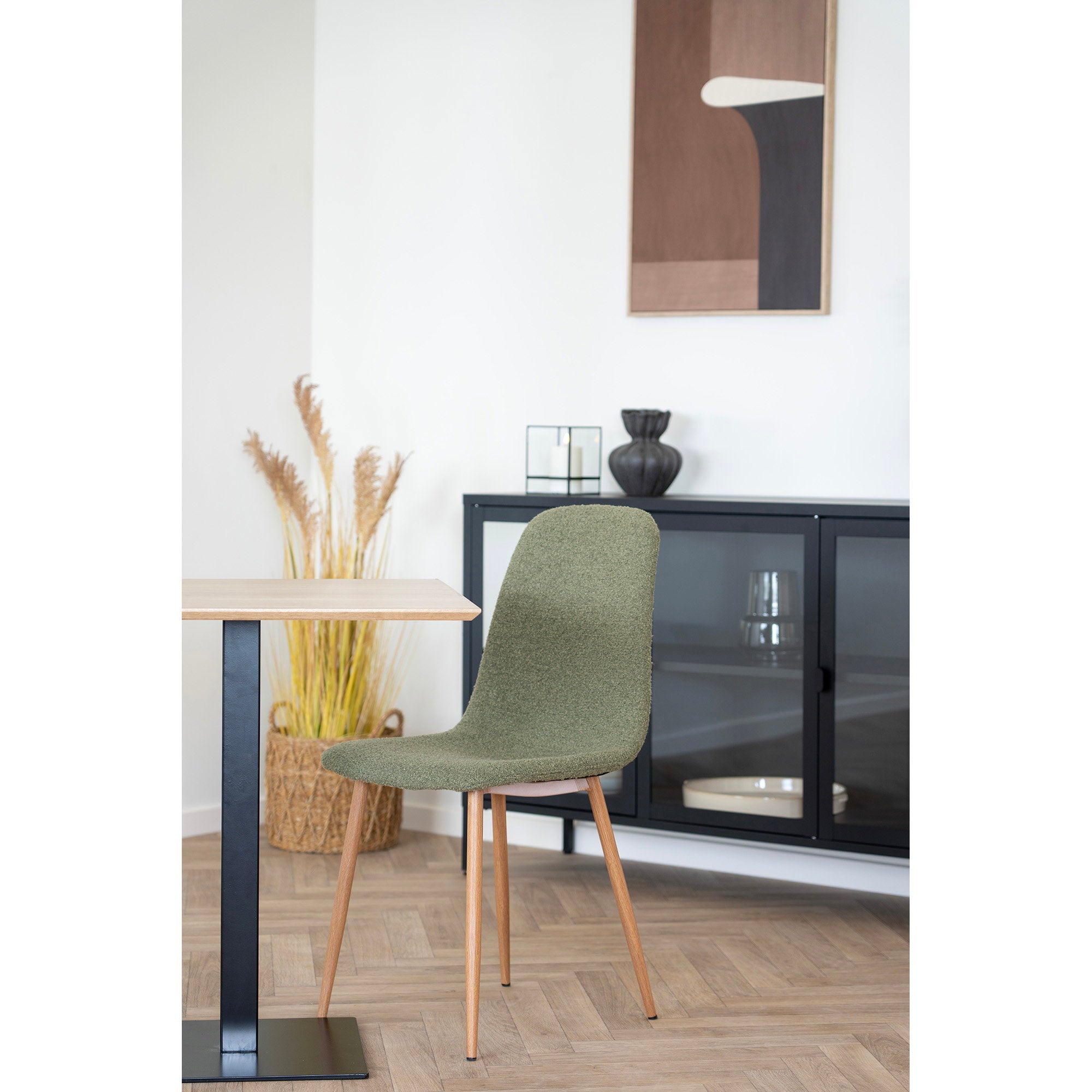 STOCKHOLM DINING CHAIR BOUCLÉ DONKERGROEN | HOUTLOOK POTEN (SET VAN 2)