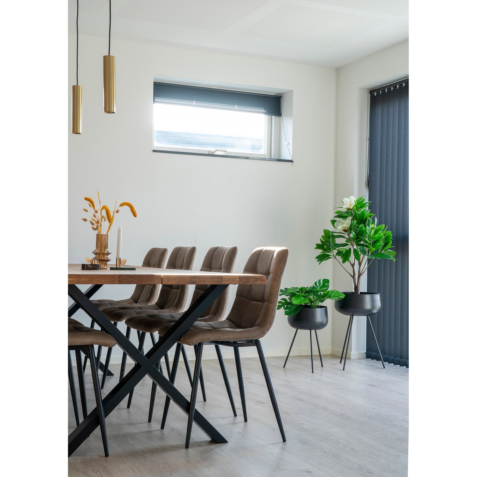 MIDDELFART DINING CHAIR MICROFIBER LICHTBRUIN | ZWARTE POTEN (SET VAN 2)