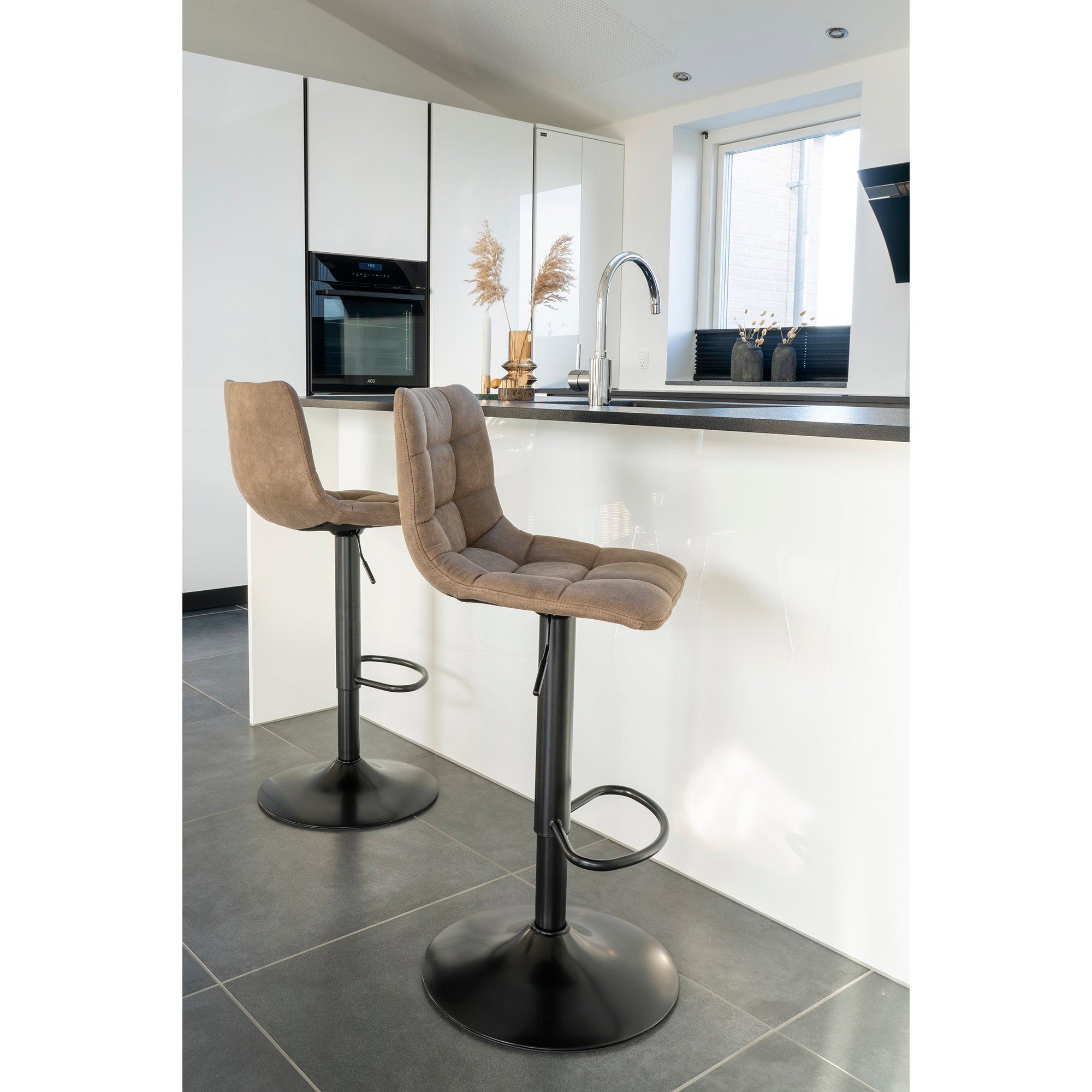 Middelfart Bar Chair - Bar Chair, microfiber, light brown, black legs HN1281 (set of 2)