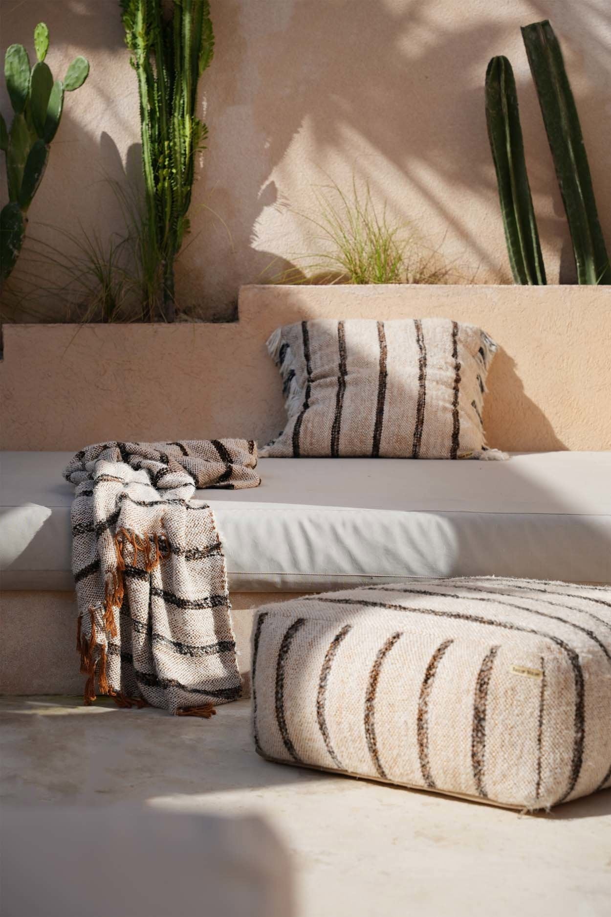 Das s'il vous Plaid – Bohemian White