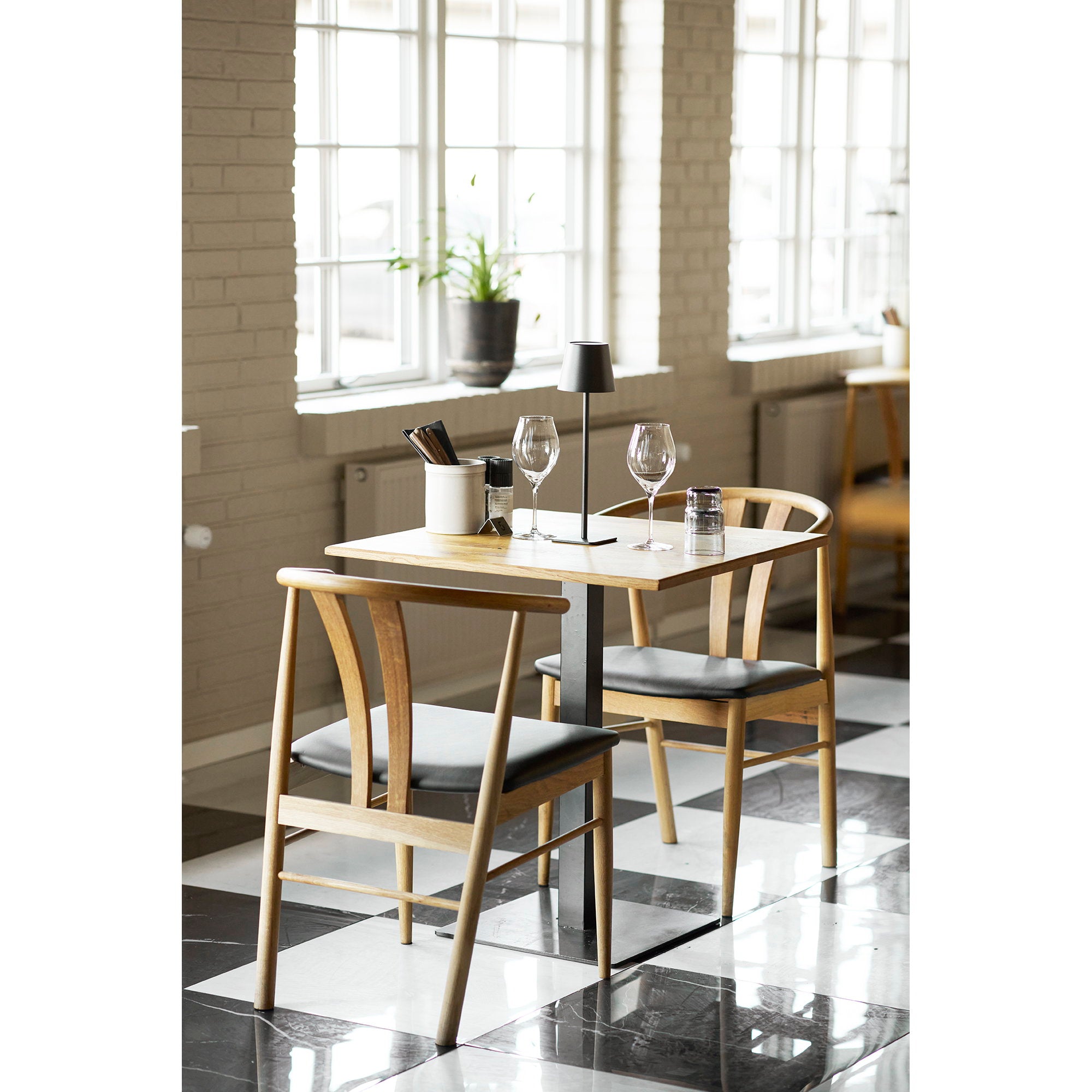 Lignano Cafe Table - Cafe table, oak, black metal base 70x70x75 cm
