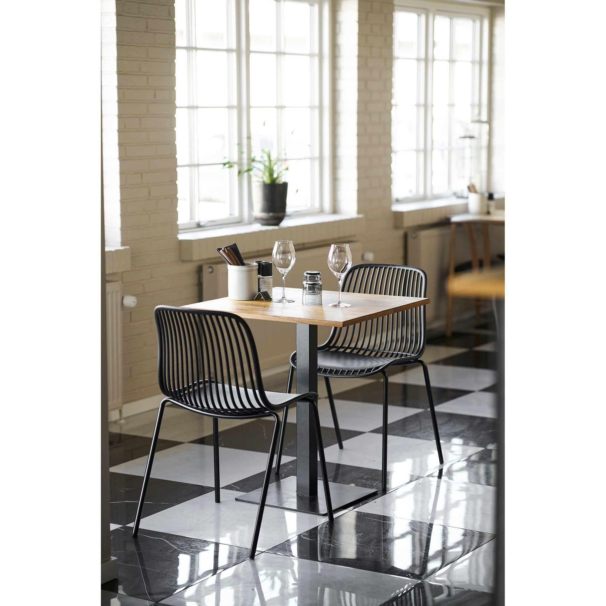 Lignano Cafe Table - Cafe table, oak, black metal base 70x70x75 cm