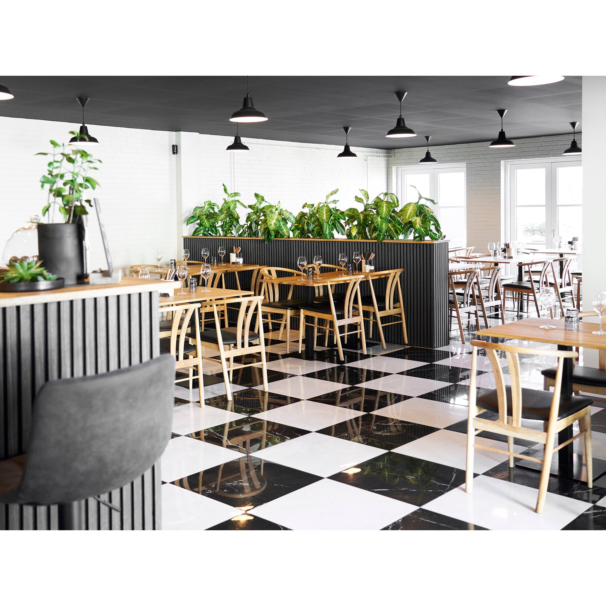Lignano Cafe Table - Cafe table, oak, black metal base 70x70x75 cm