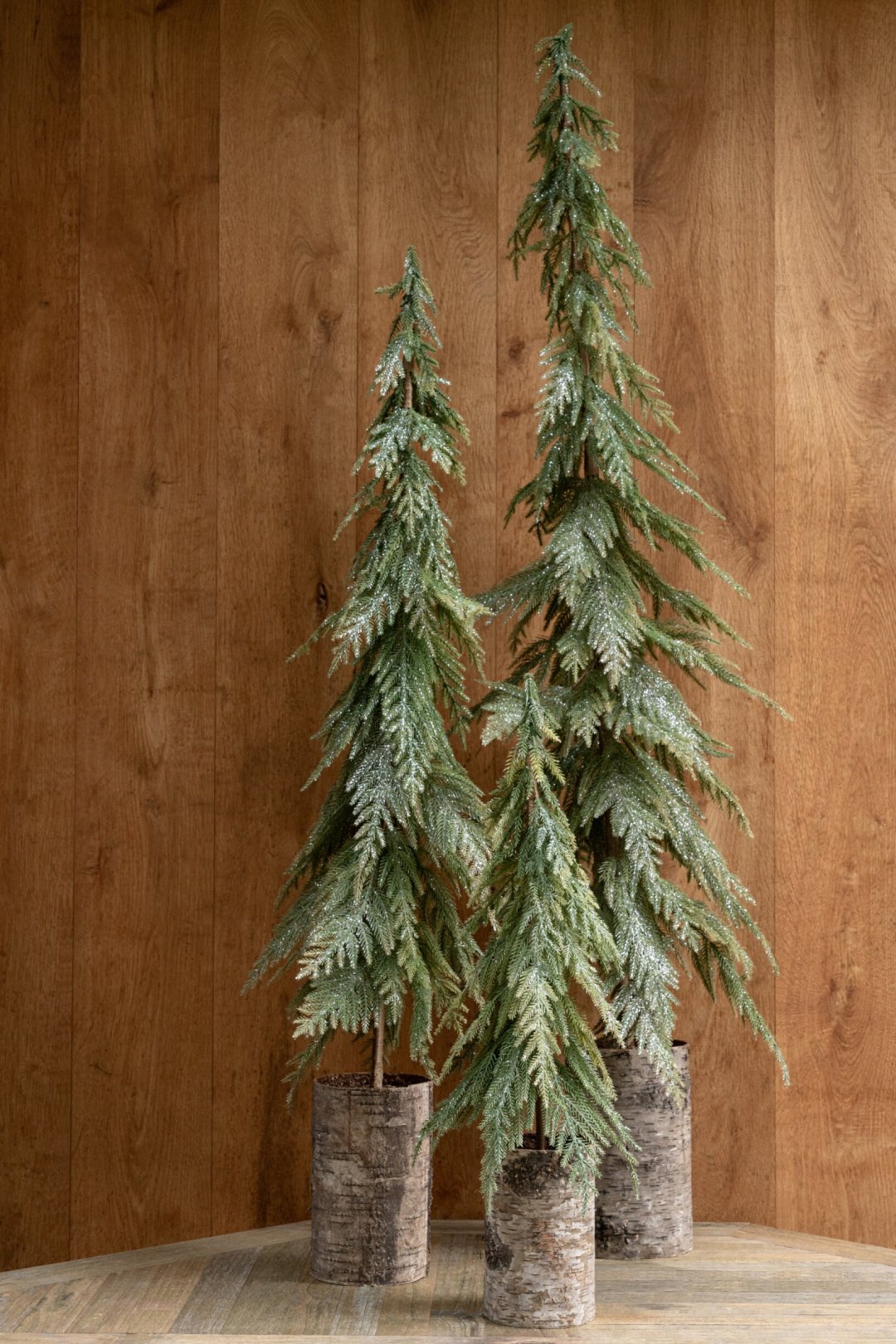Kerstboompje op houten voet – polyethyleen, donkergroen en naturel, 95 cm