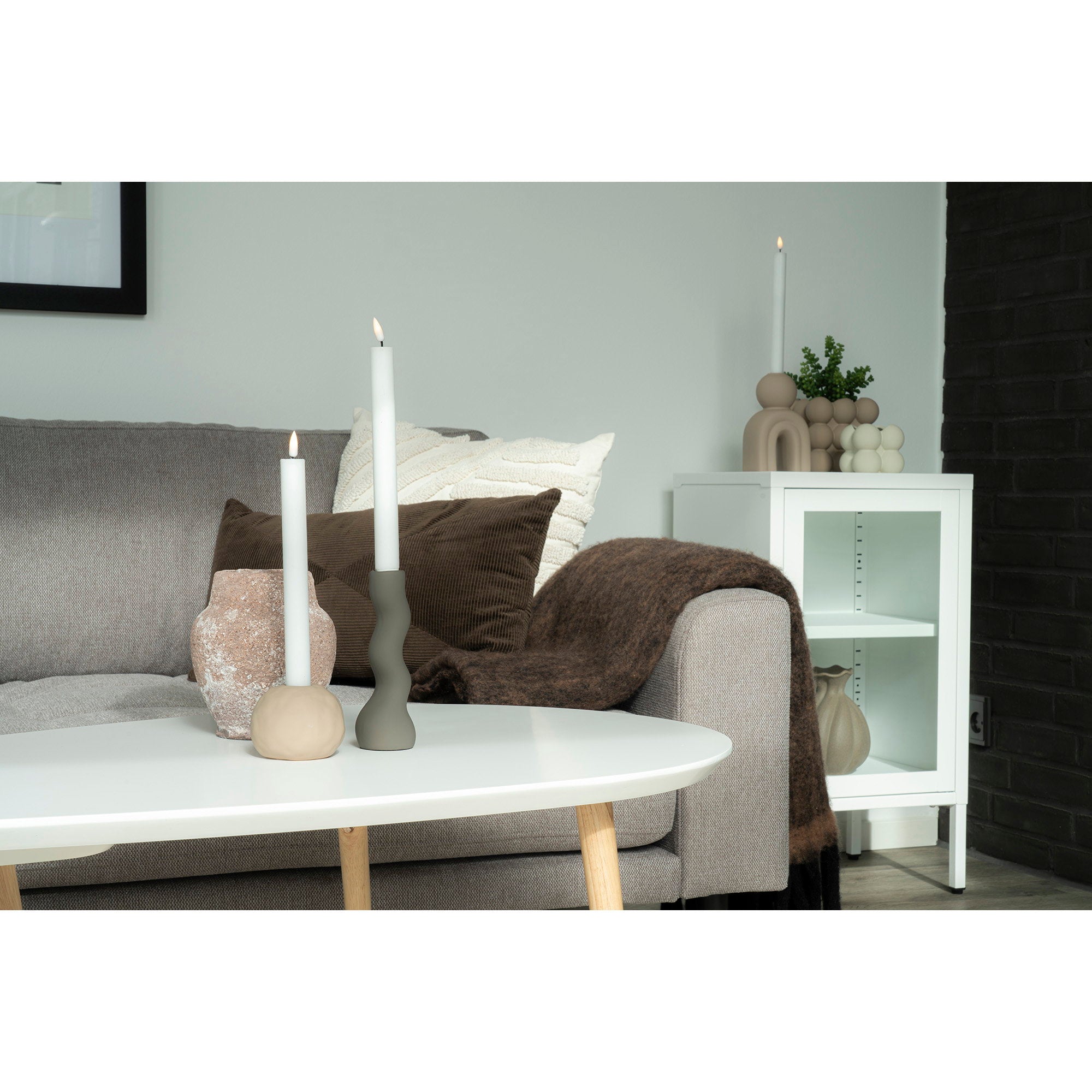 Dalby kast van staal in wit met glazen deur 38×35×70 cm