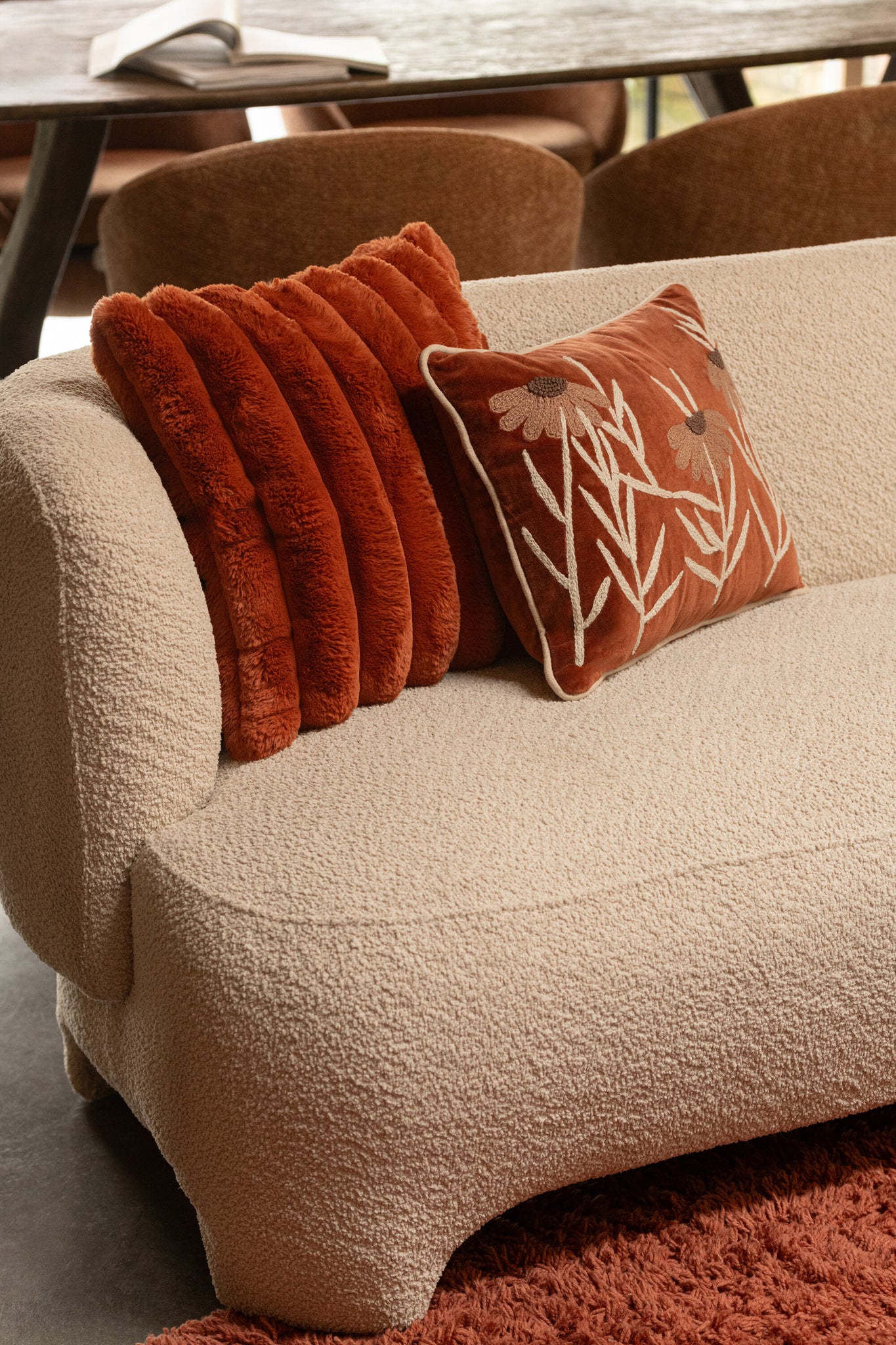Seat 2/3-Person Knitted Textile/Wood White