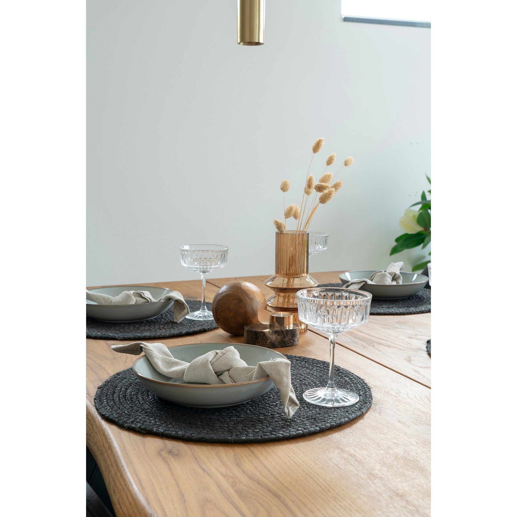 Bombay Placemat, set of 4 - Placemat in braided jute, dark grey, ø38 cm, set of 4