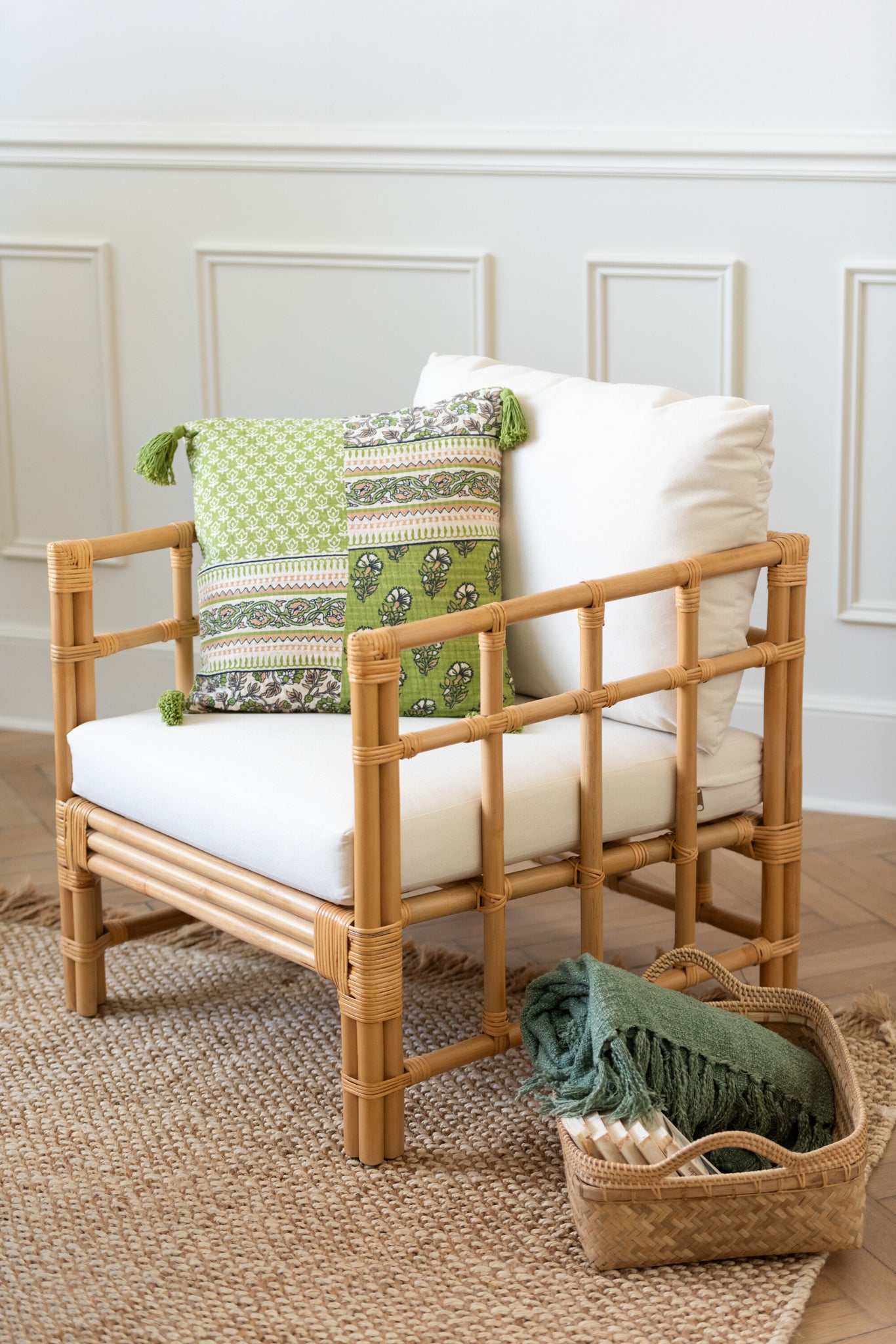 Arm Chair Elise+Cushion Rattan/Textile Natural/White