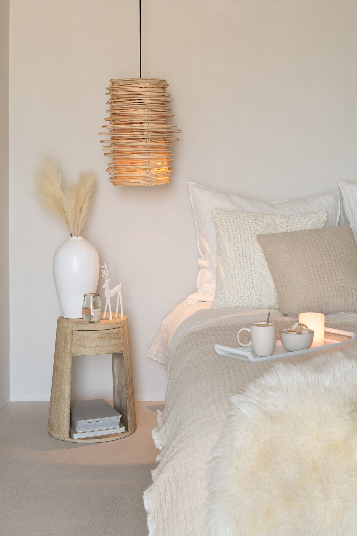 Teddy-Kissen mit Ziernähten, Baumwolle/Polyester, Grau