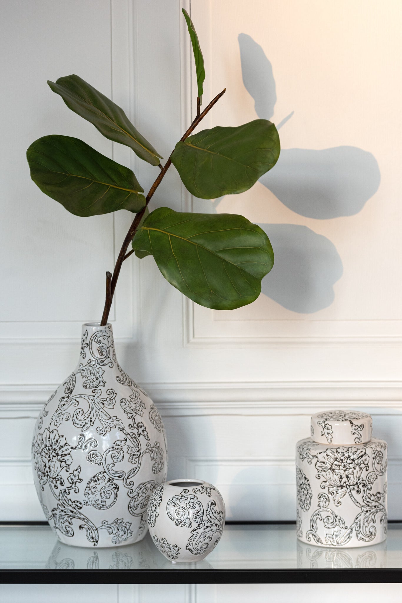 Zen-Vase, rund, Porzellan, weiß/schwarz