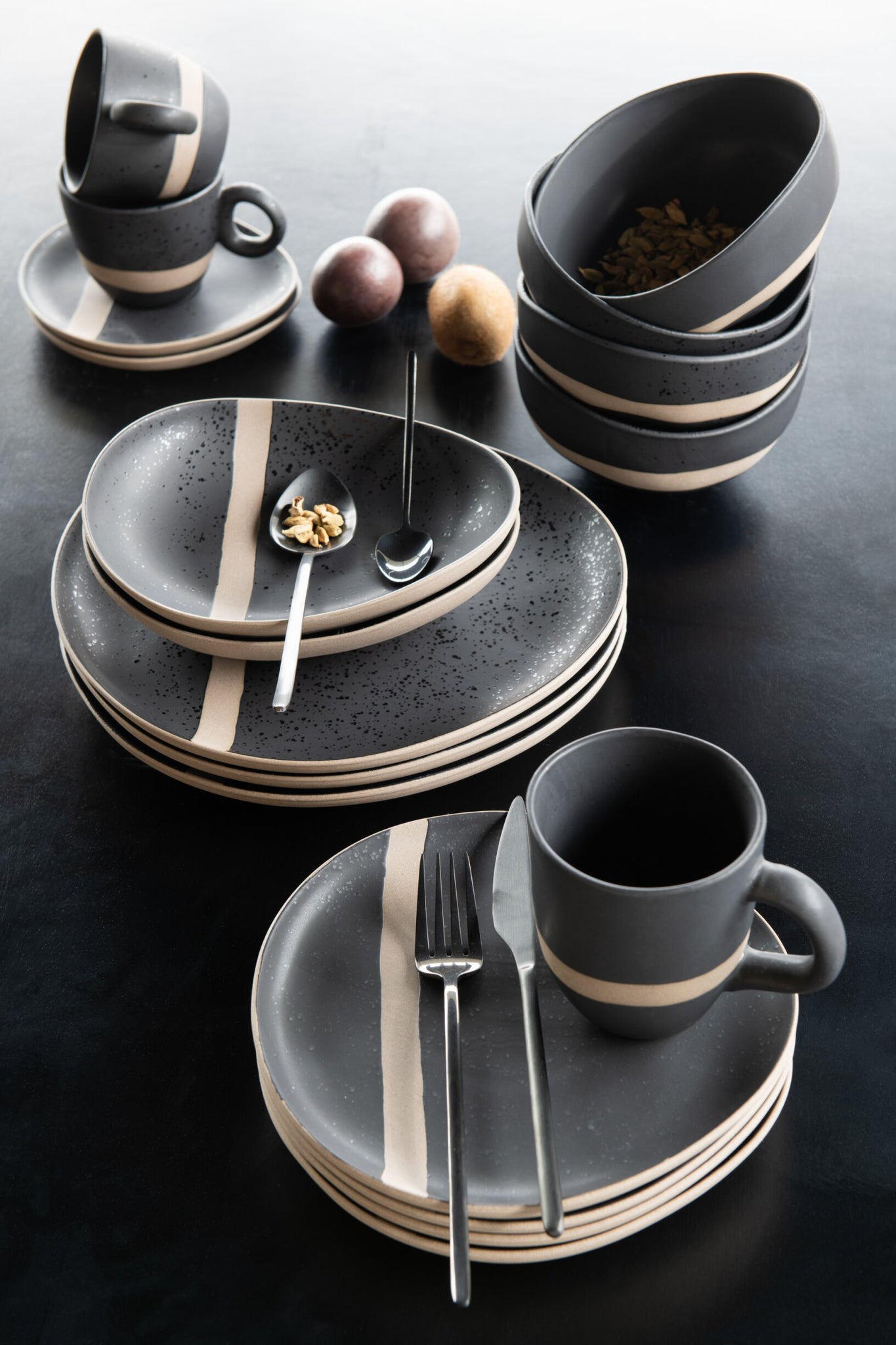 Bowl Ceramic Black/Taupe