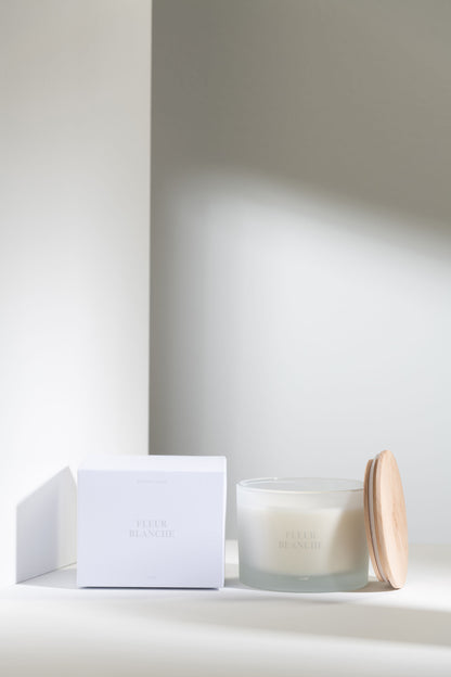 Duftkerze Accords Essentiels Fleur Blanche-28H