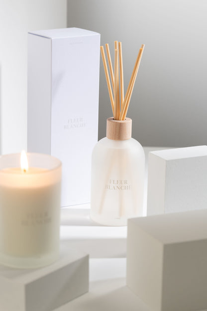 Duftstäbchen-Diffusor Accords Essentiels Fleur Blanche – 550 ml