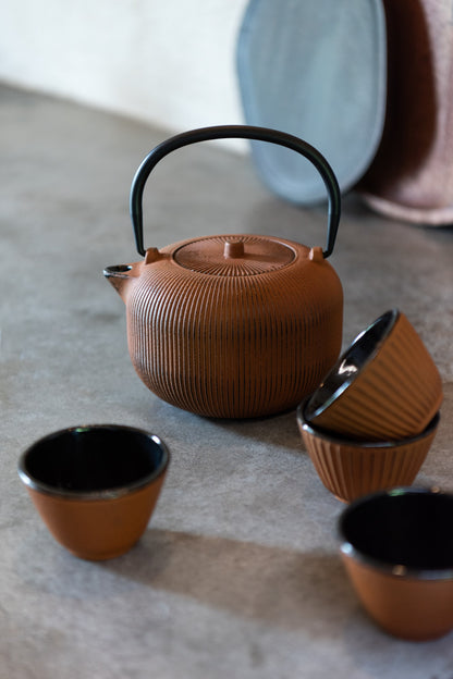 Box Of 1 Tea Pot Metal Brown Assortment 2