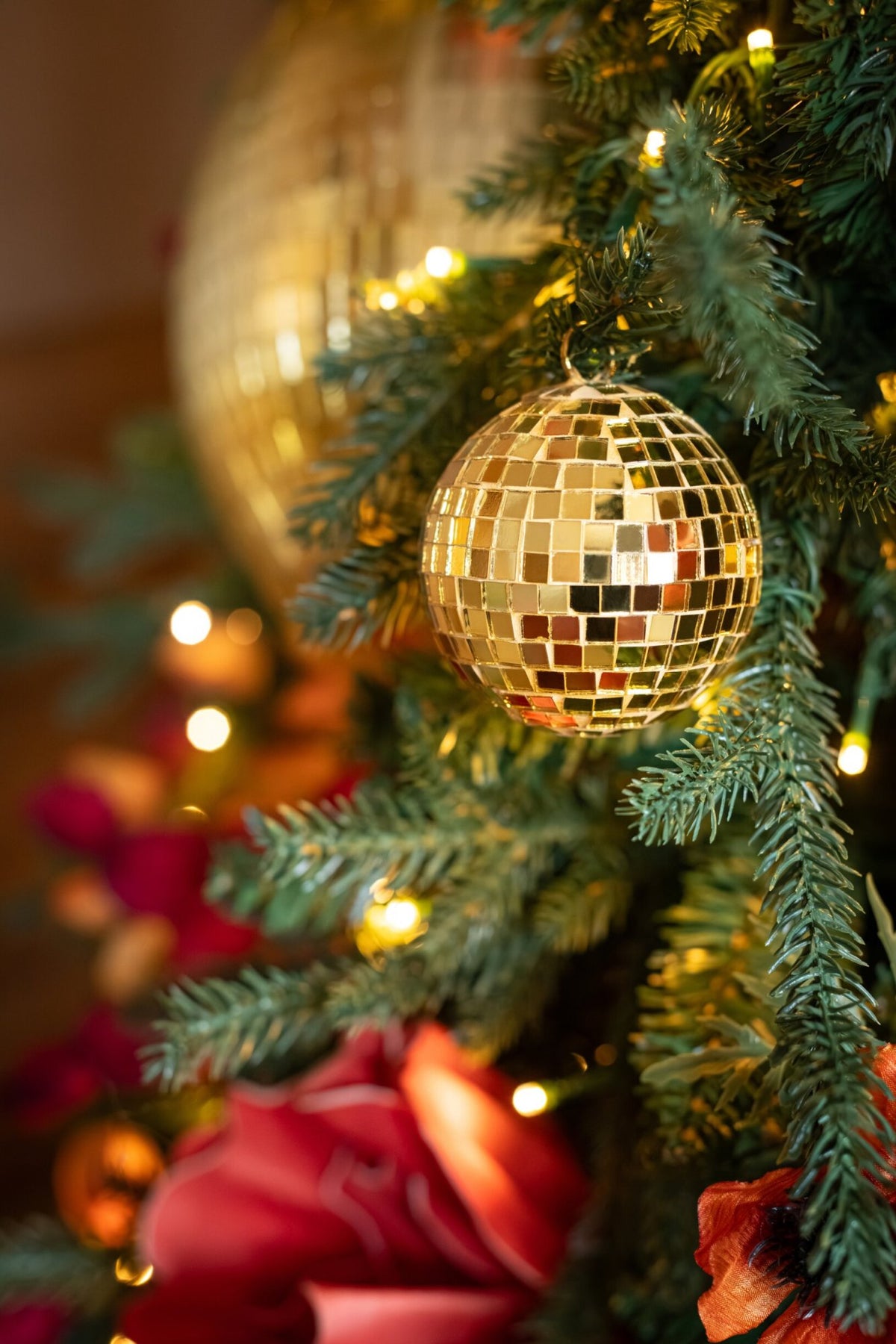 Kerstballen disco doos van 9 – kunststof, goud, 30×30×10 cm