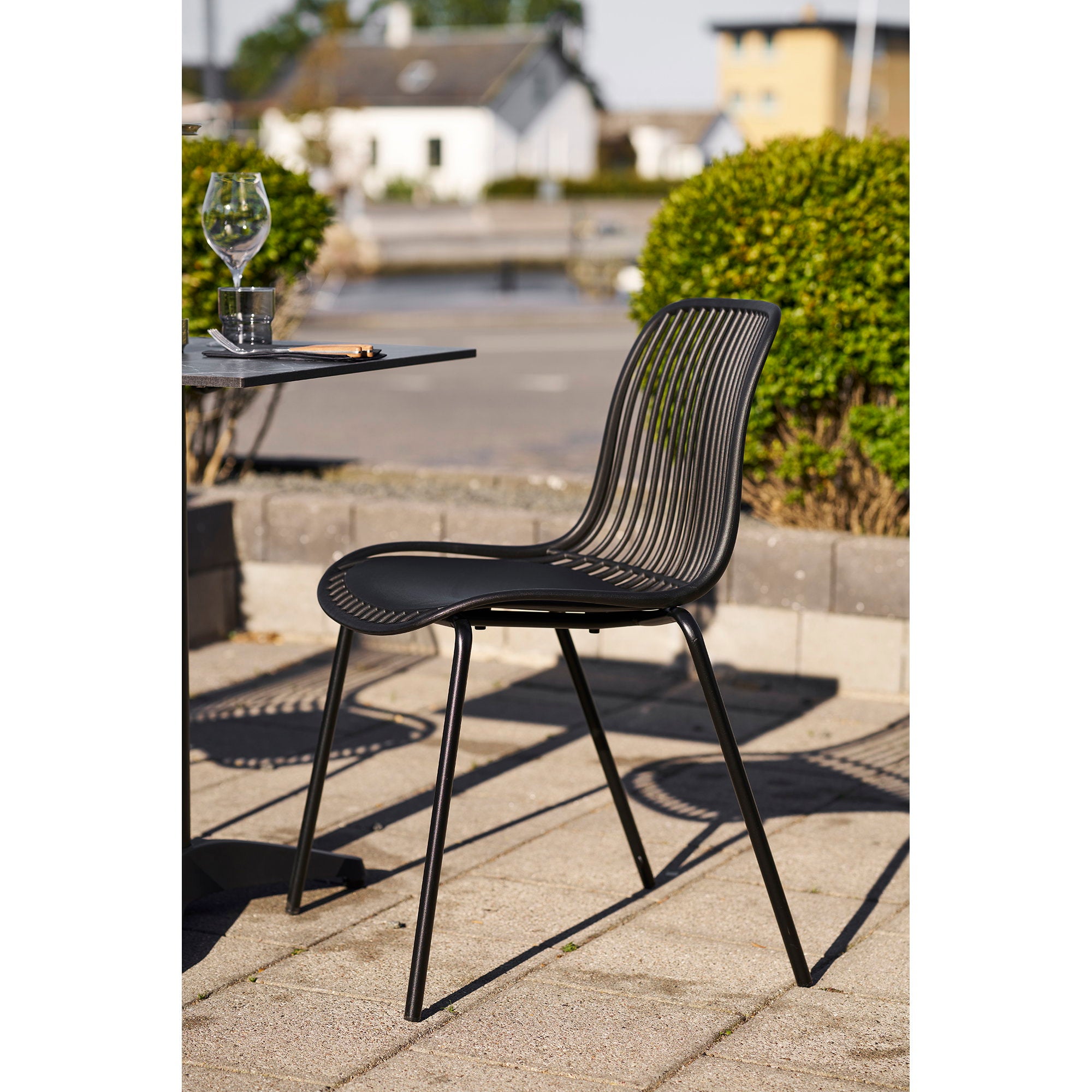 BRANSON DINING CHAIR STACKABLE ZWART (SET VAN 4)