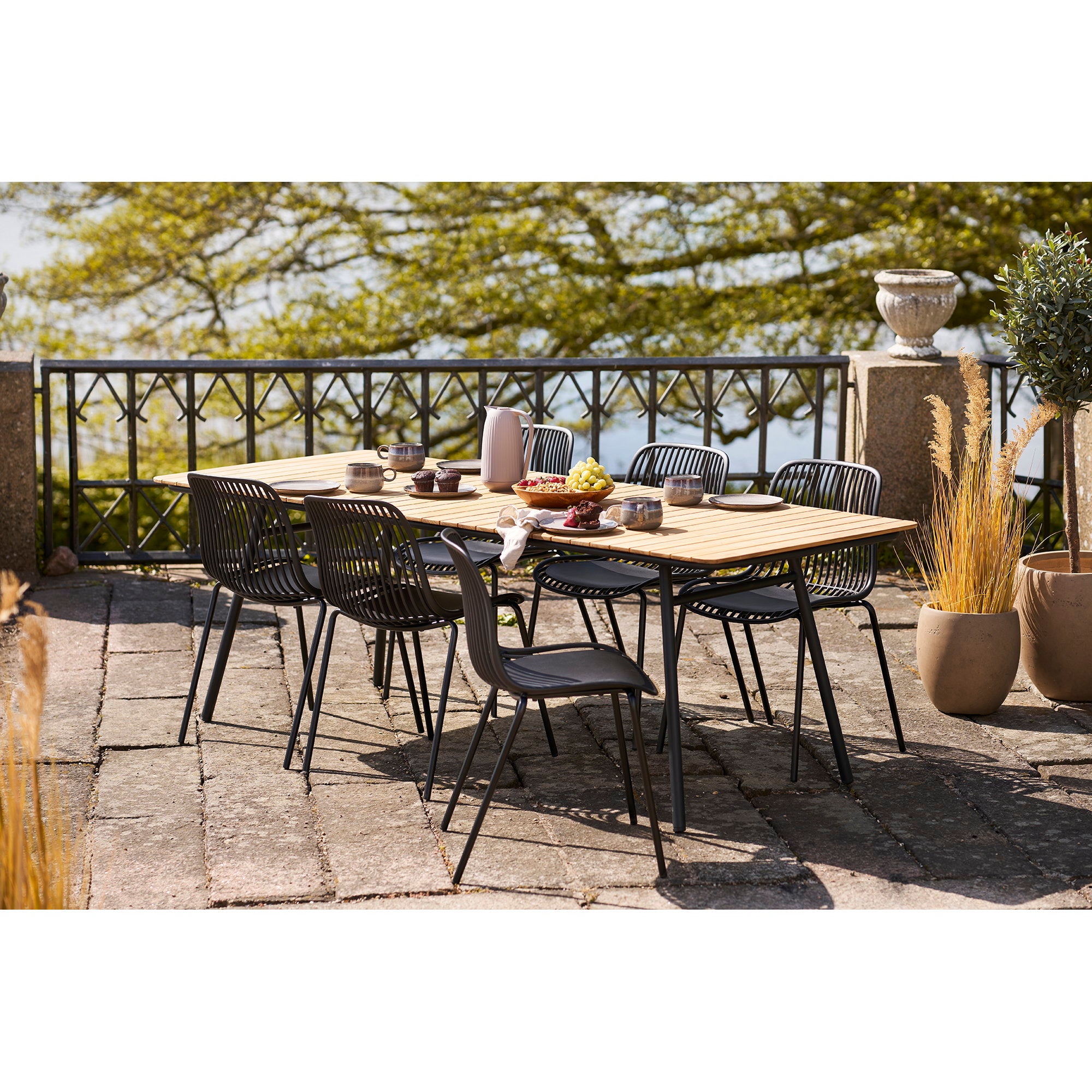 BRANSON DINING CHAIR STACKABLE ZWART (SET VAN 4)
