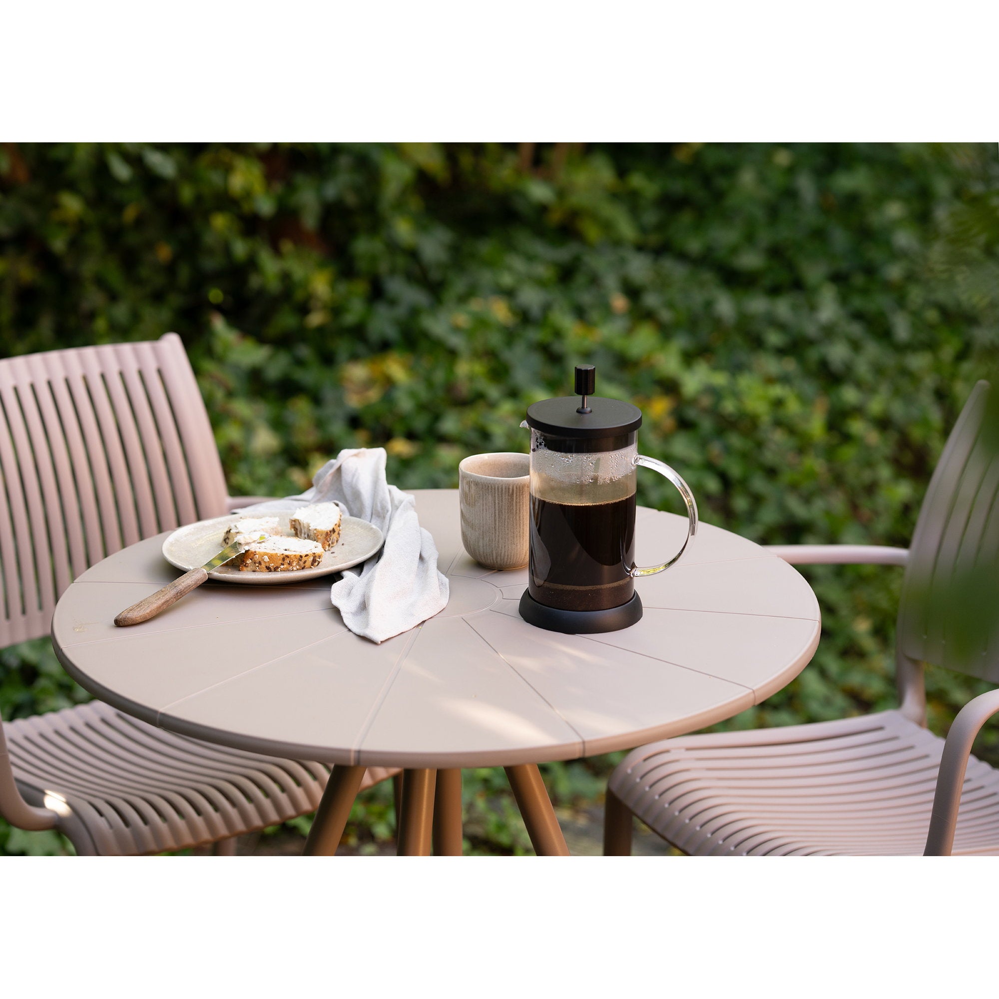 Barletta Bistro Table - Bistro table, polypropylen/steel, taupe, ø70x73,5 cm