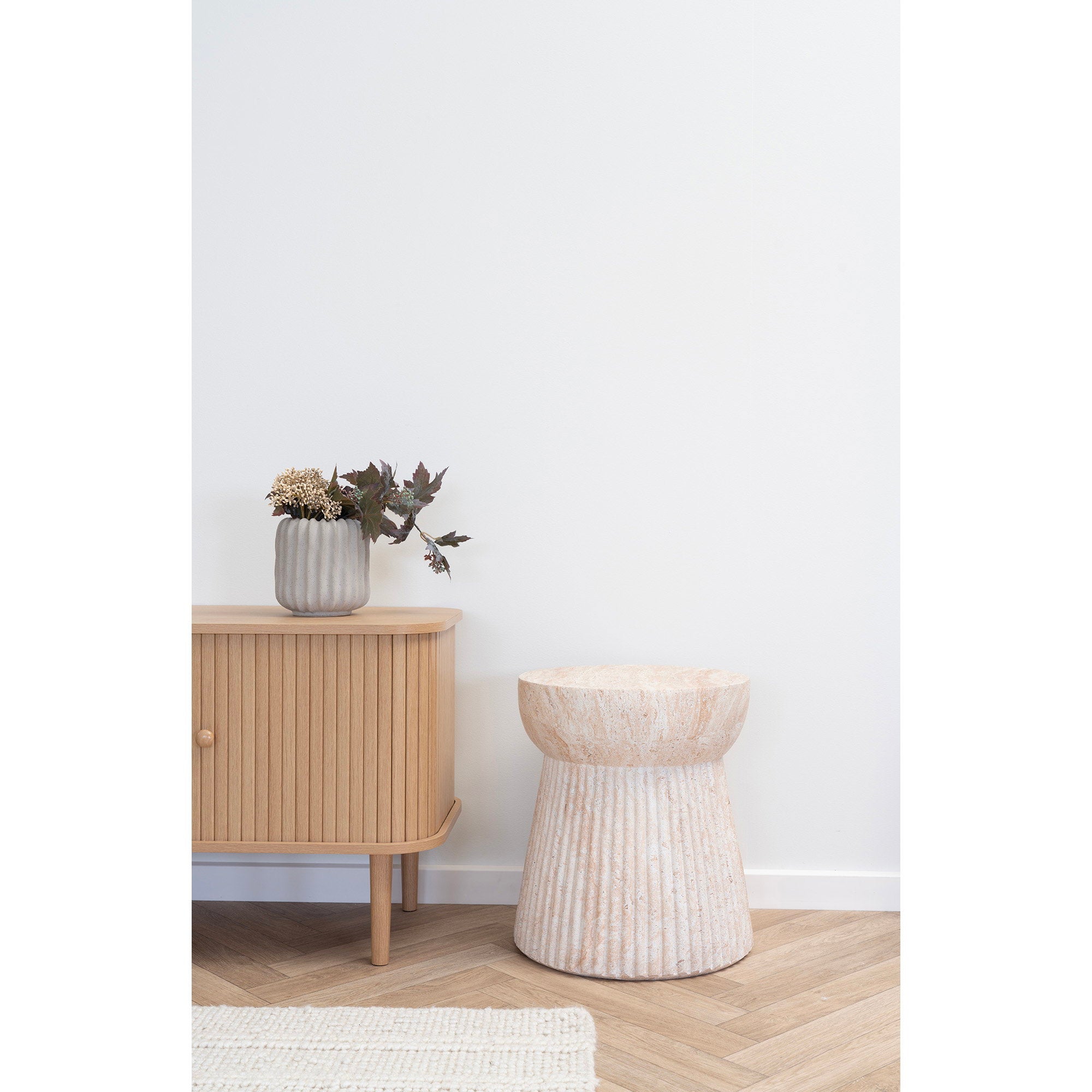 Bonn Side Table - Side table, fiberclay  with fluted structure, natural ø37x43 cm