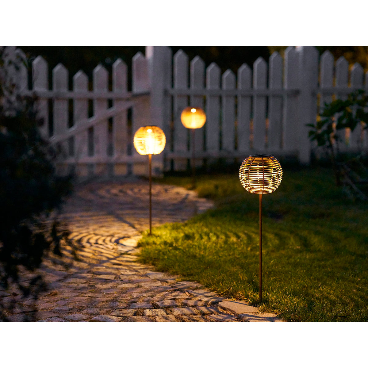 Vloerlamp Carlisle – metaal en PE, naturel, 17x17x70,5 cm