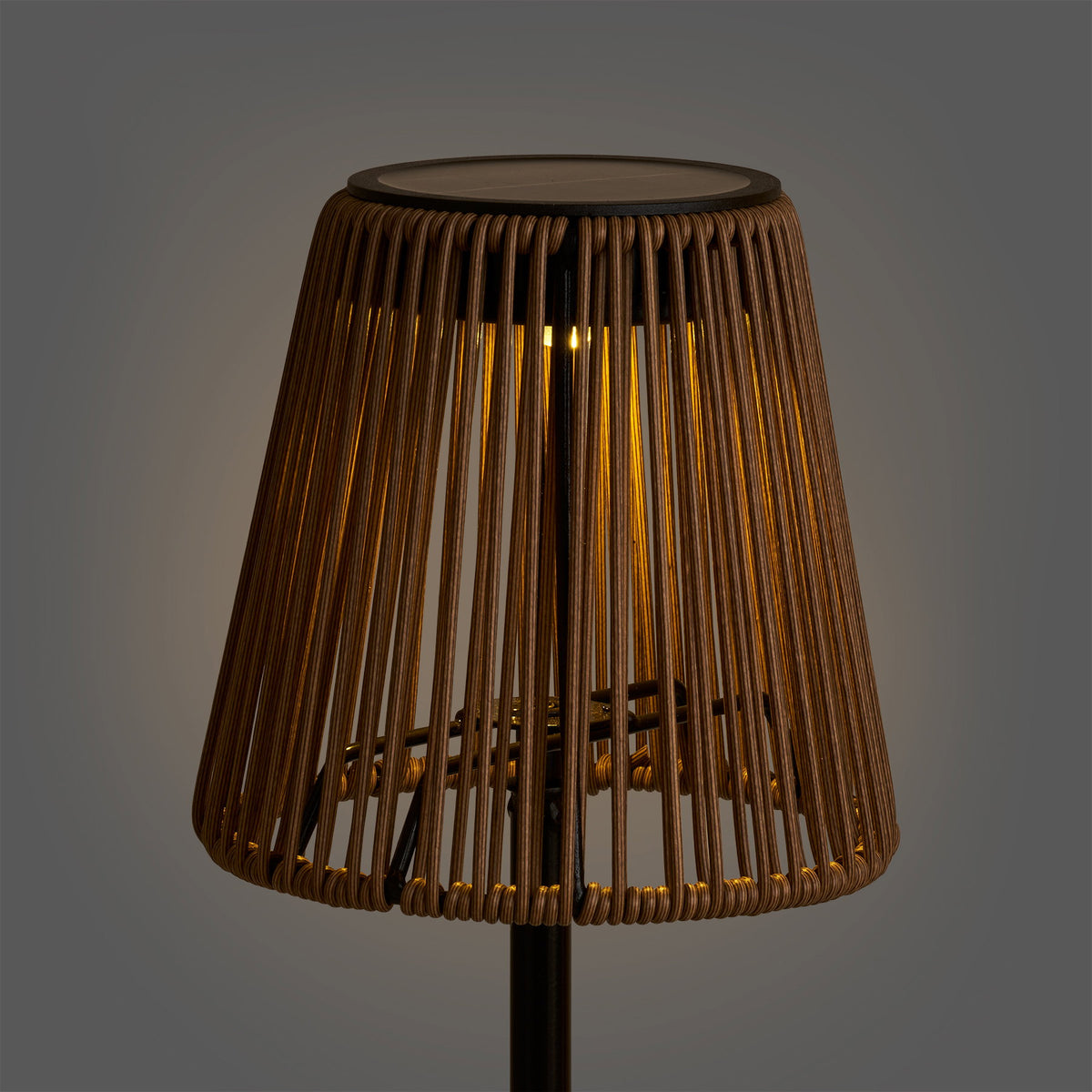 Tafellamp Salford – polyrattan en metaal, bruin met zwart, 13,5x13,5x30,5 cm
